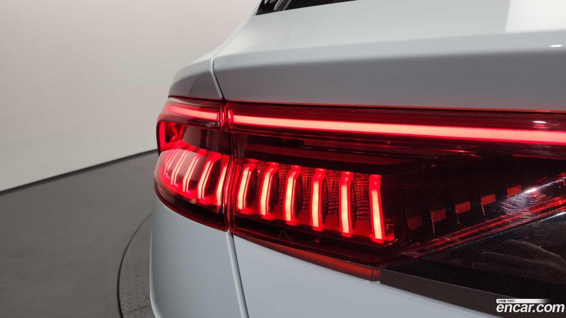 Q8 Audi 2023.11-OUTER-033