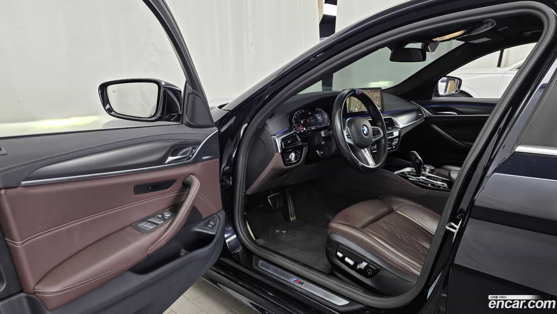 5-Series BMW 2022.10-INNER-010