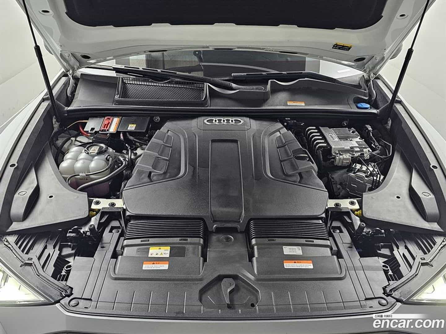 Q8 Audi 2023.2-OUTER-006