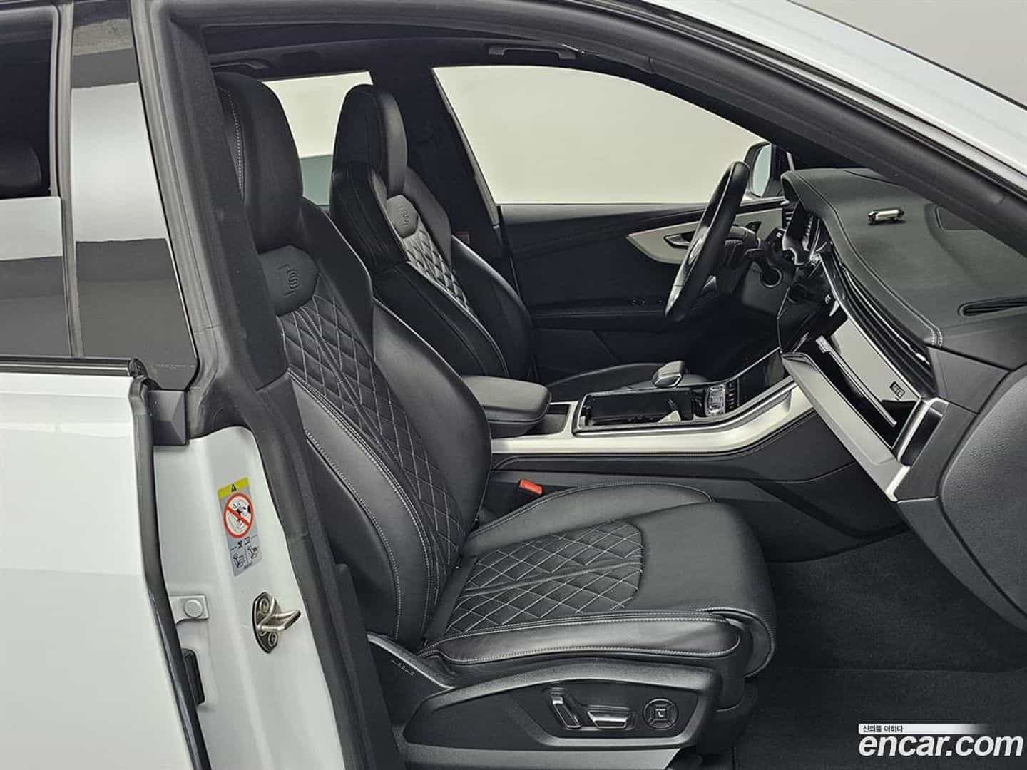 Q8 Audi 2023.2-INNER-010