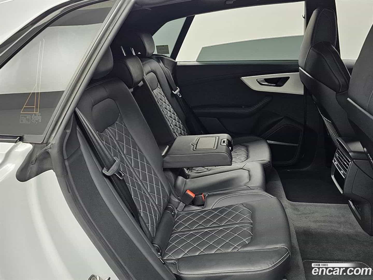 Q8 Audi 2023.2-OPTION-016
