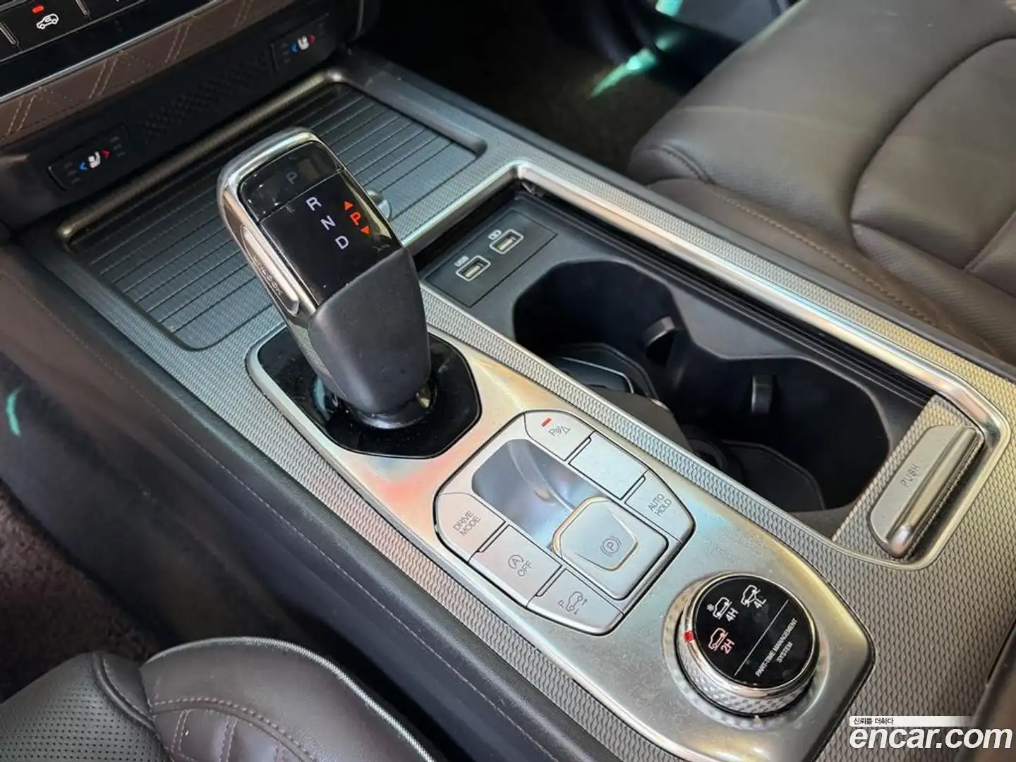 Rexton KG Mobility 2022.1-INNER-009