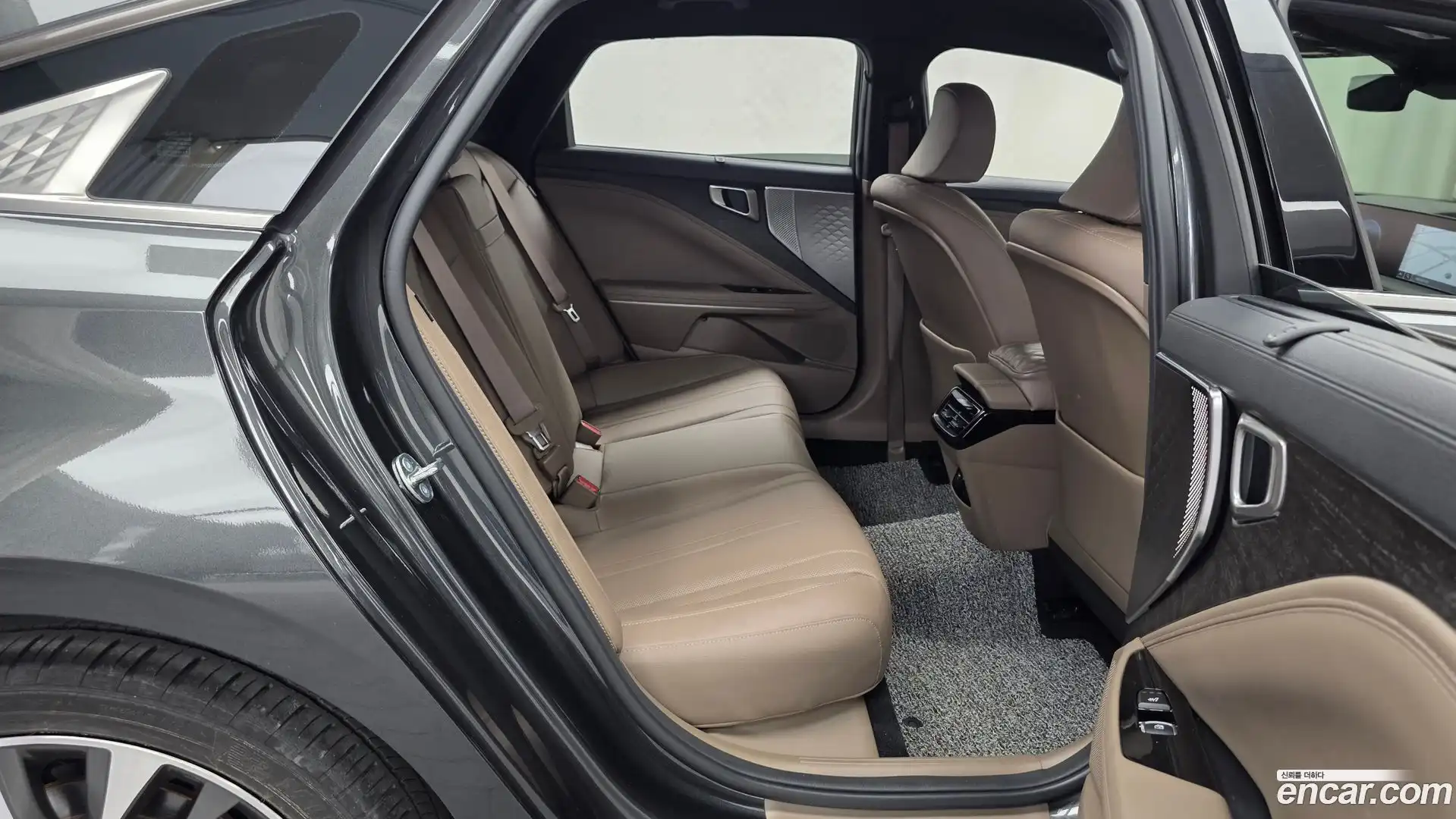 K8 Kia 2023.6-OPTION-016