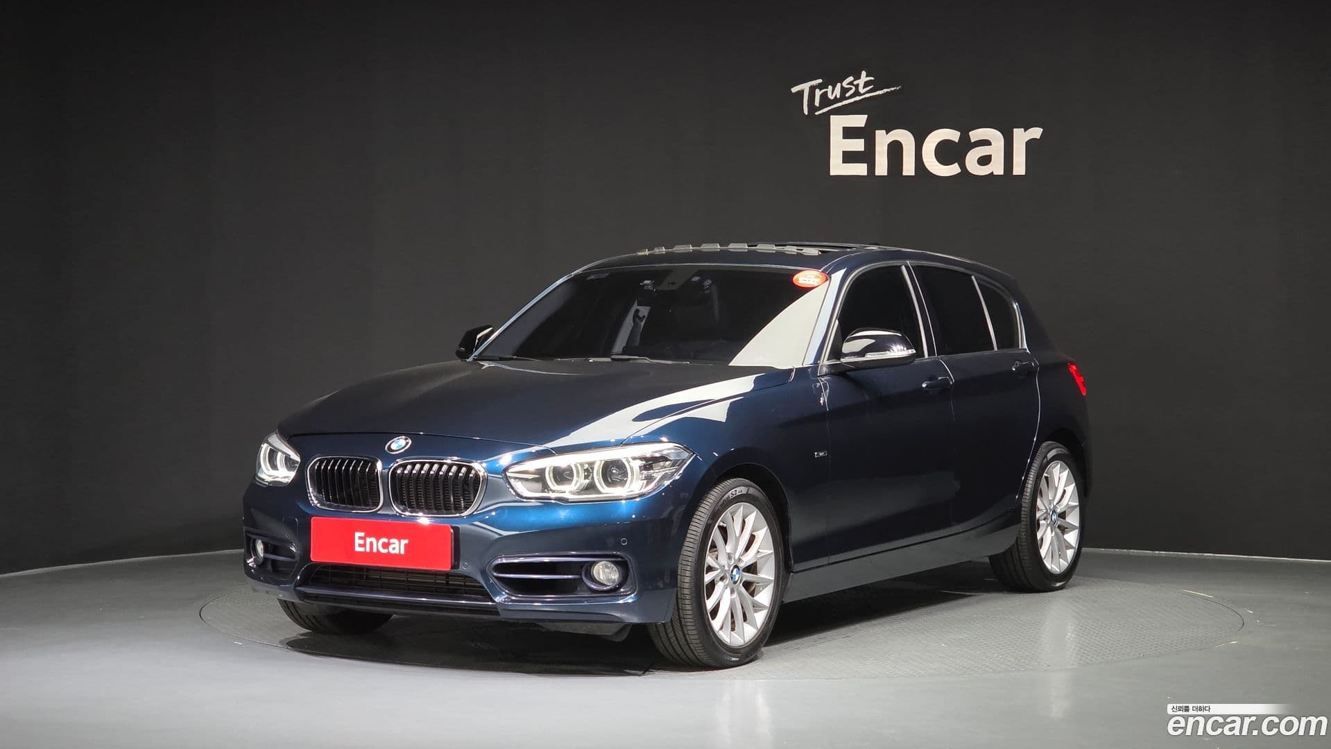 Main__Slider__Photo:1-Series BMW 2015.6-0