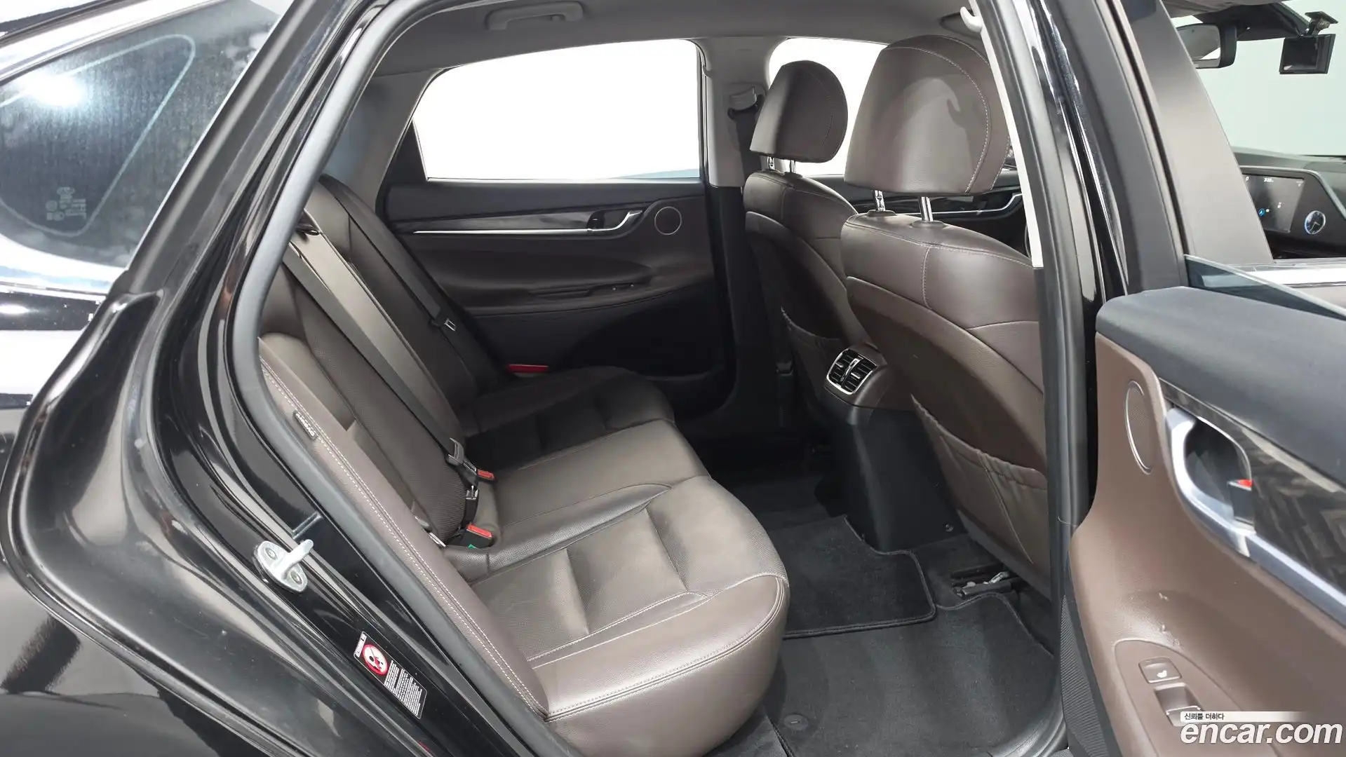 Grandeur Hyundai 2017.6-OPTION-015
