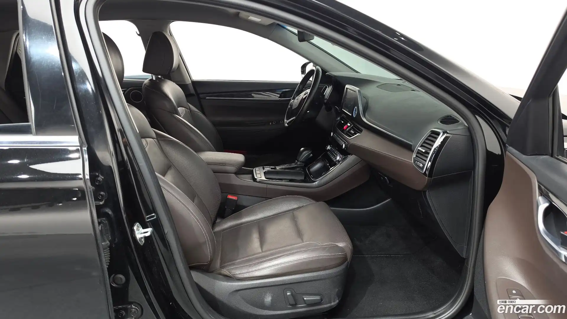 Grandeur Hyundai 2017.6-INNER-036