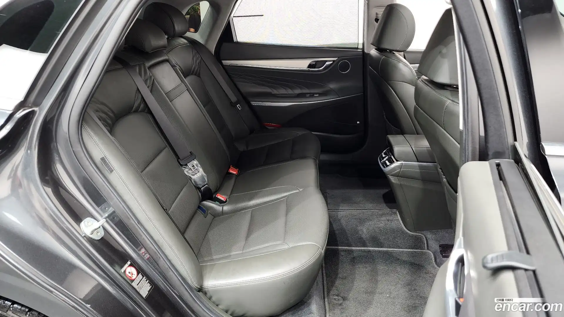 Grandeur Hyundai 2021.9-OPTION-015