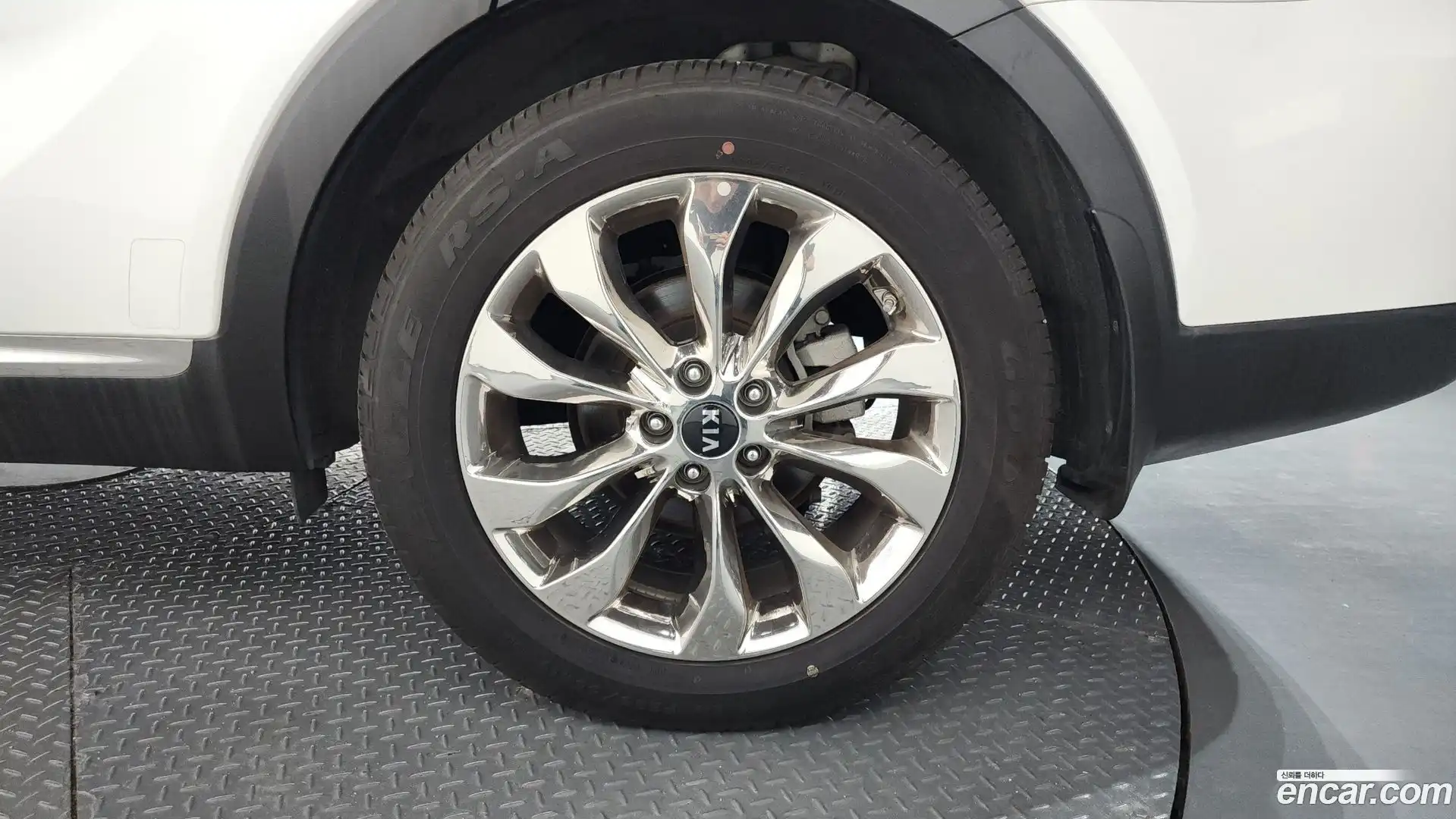 Sorento Kia 2019.6-OUTER-031