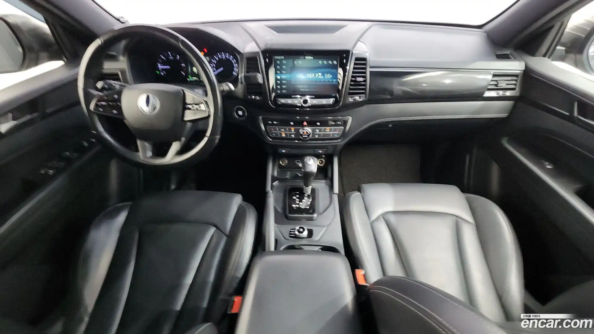 Rexton KG Mobility 2020.0-INNER-007