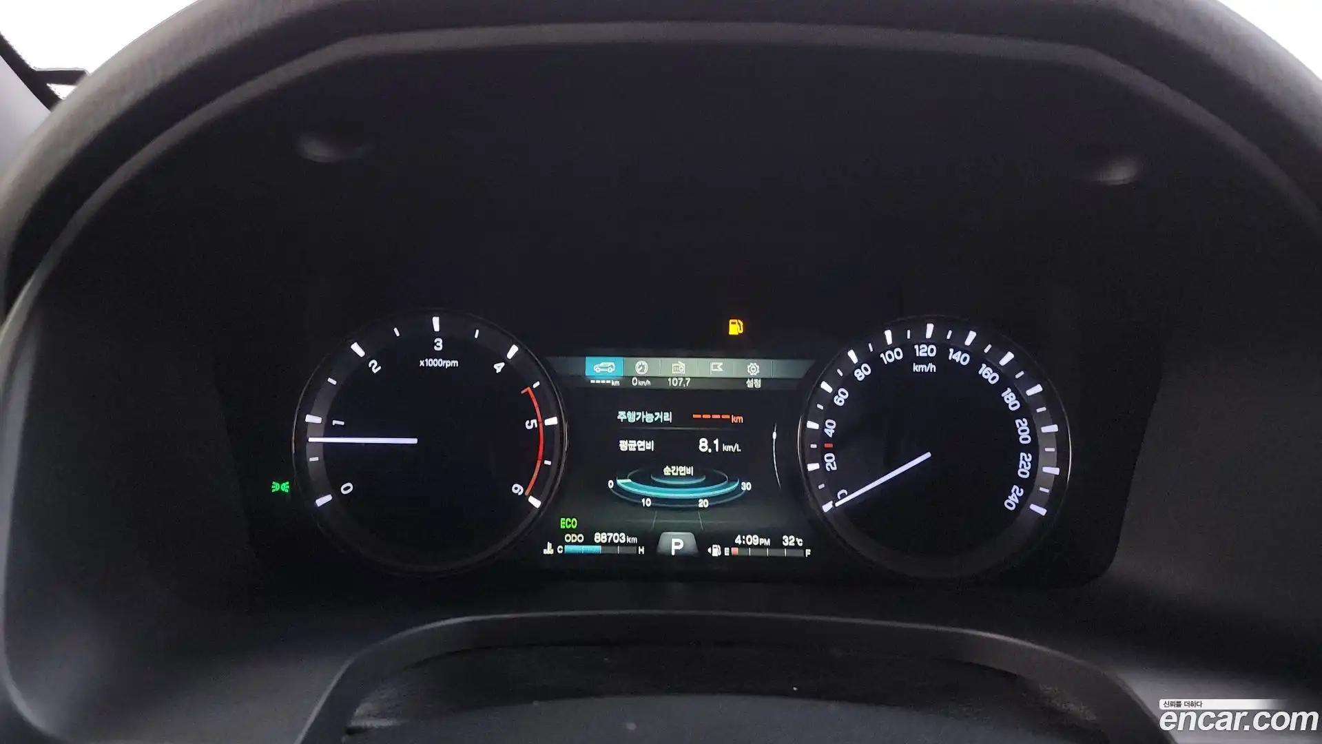 Rexton KG Mobility 2020.0-INNER-008