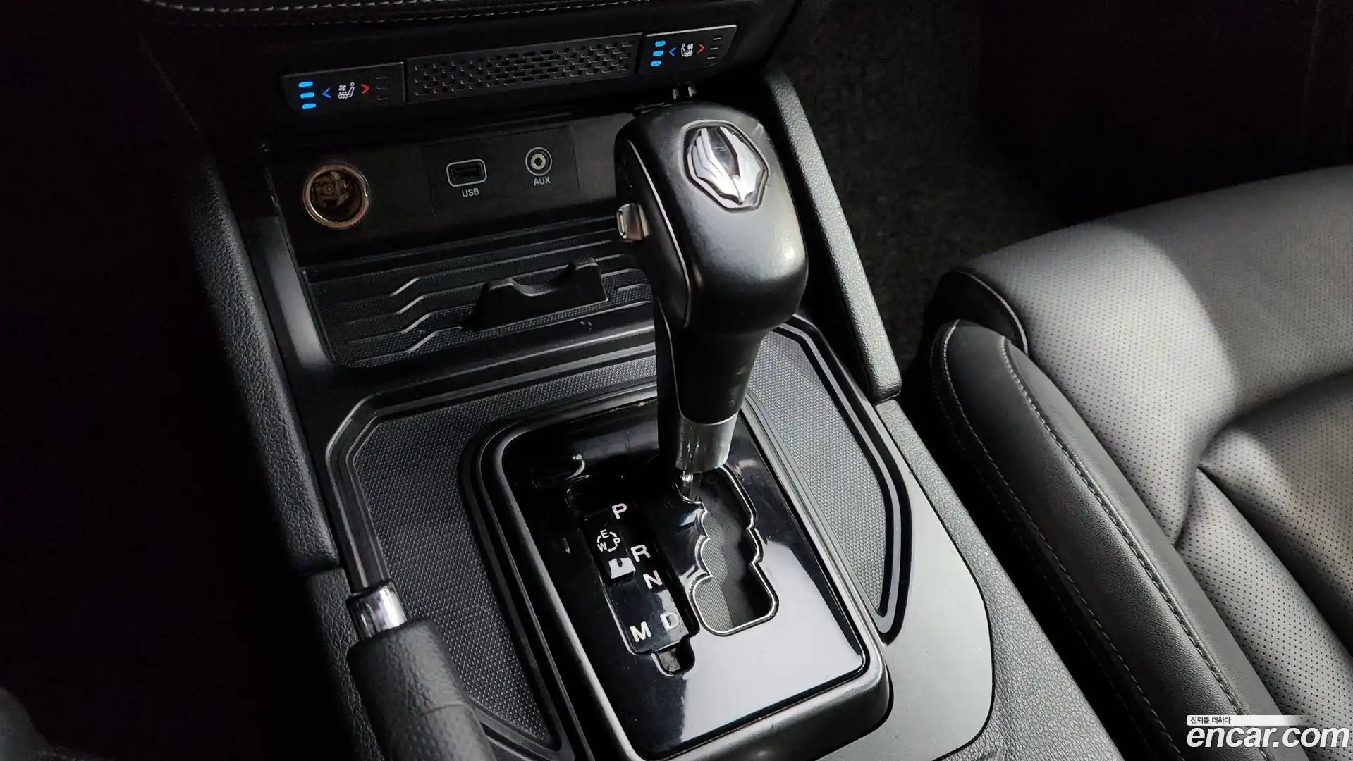 Rexton KG Mobility 2020.0-INNER-009