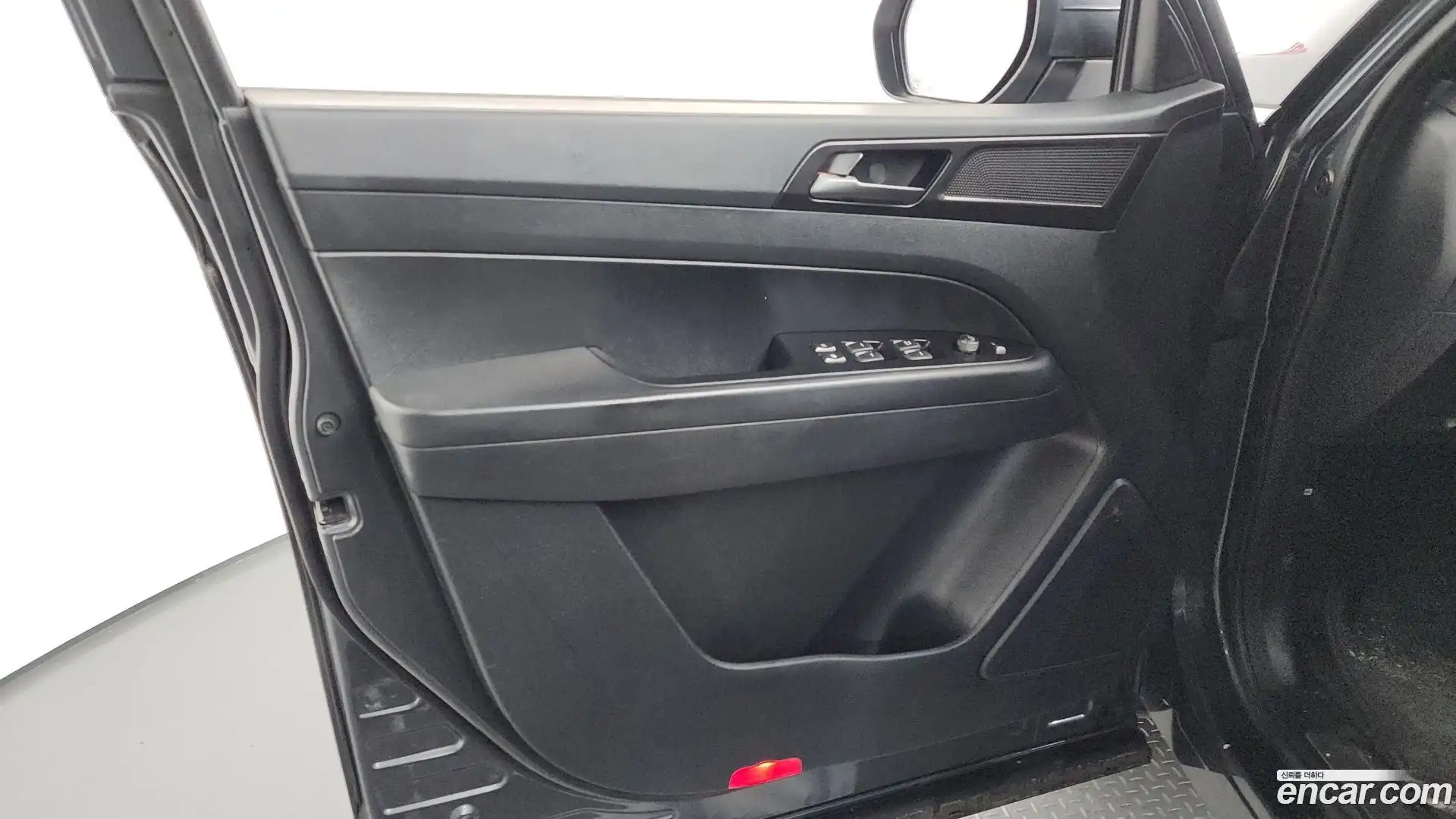 Rexton KG Mobility 2020.0-INNER-034