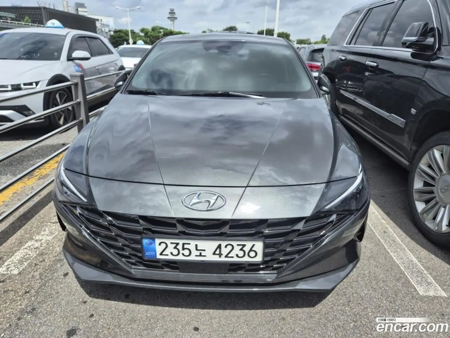 Main__Slider__Photo:AVANTE Hyundai 2021.10-0