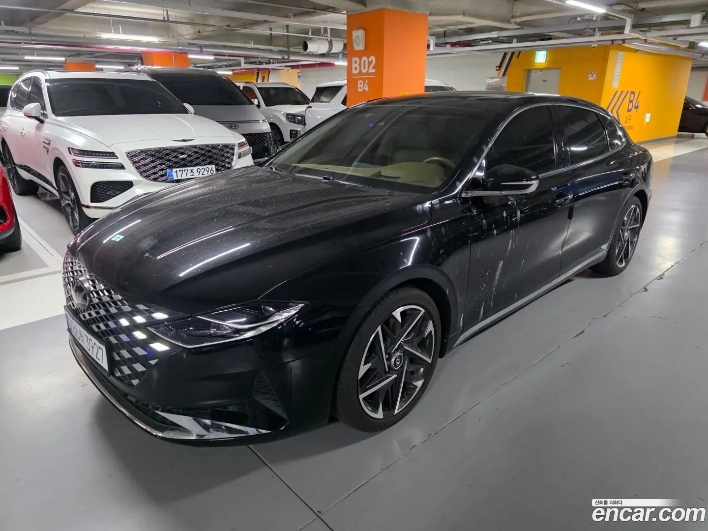 Main__Slider__Photo:Grandeur Hyundai 2021.5-0