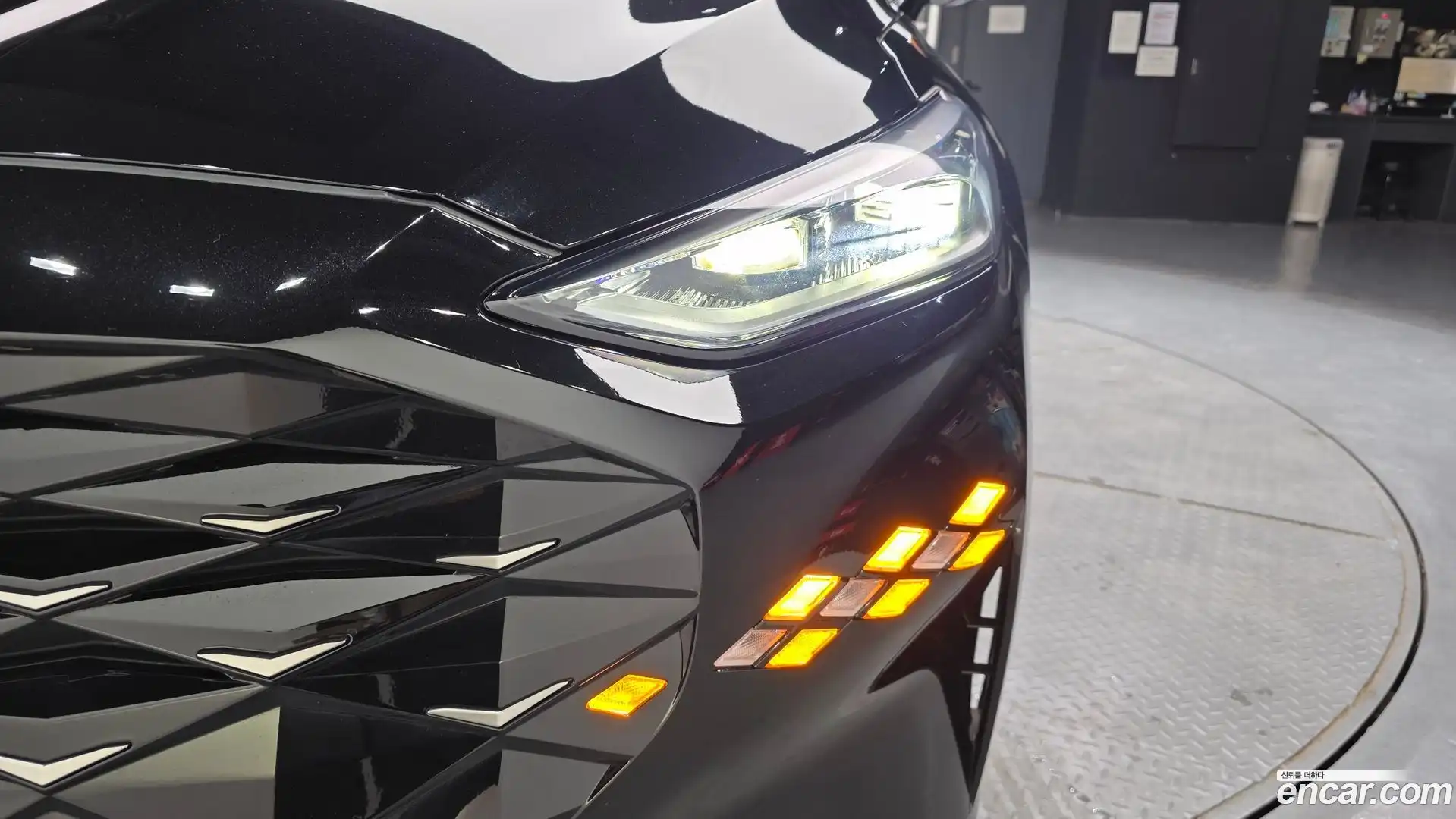 K8 Kia 2022.0-OUTER-032