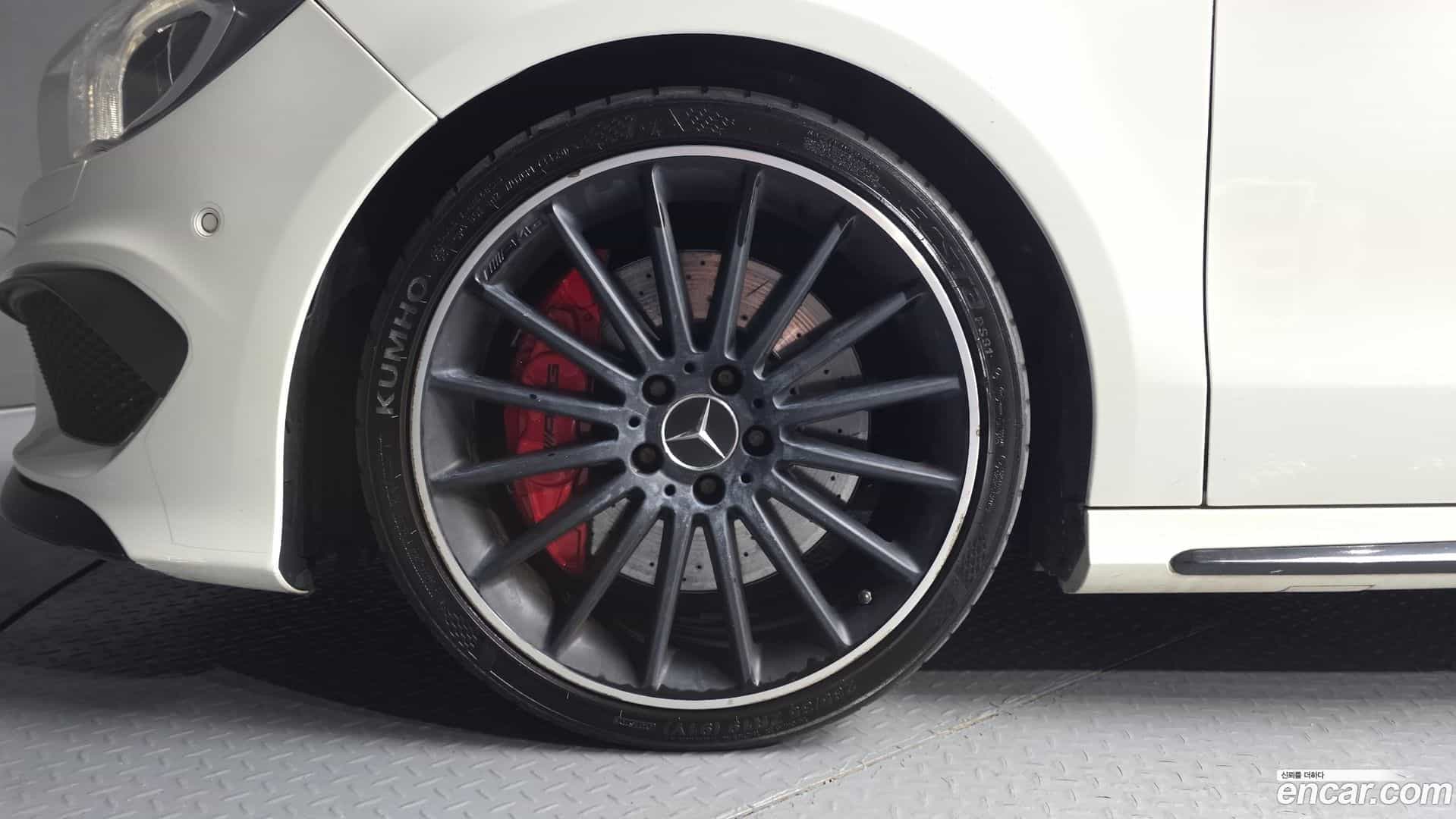 CLA-Class Mercedes-Benz 2015.2-OUTER-005