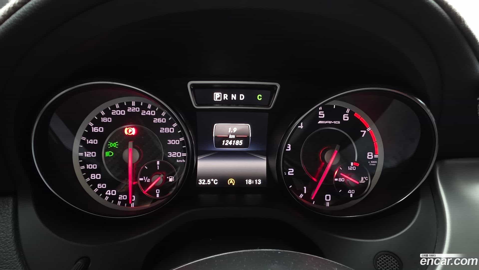 CLA-Class Mercedes-Benz 2015.2-INNER-008