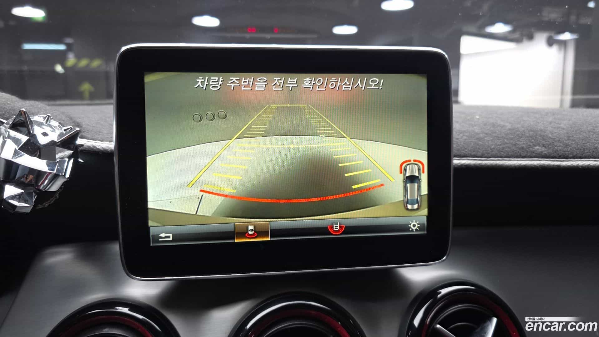 CLA-Class Mercedes-Benz 2015.2-OPTION-018