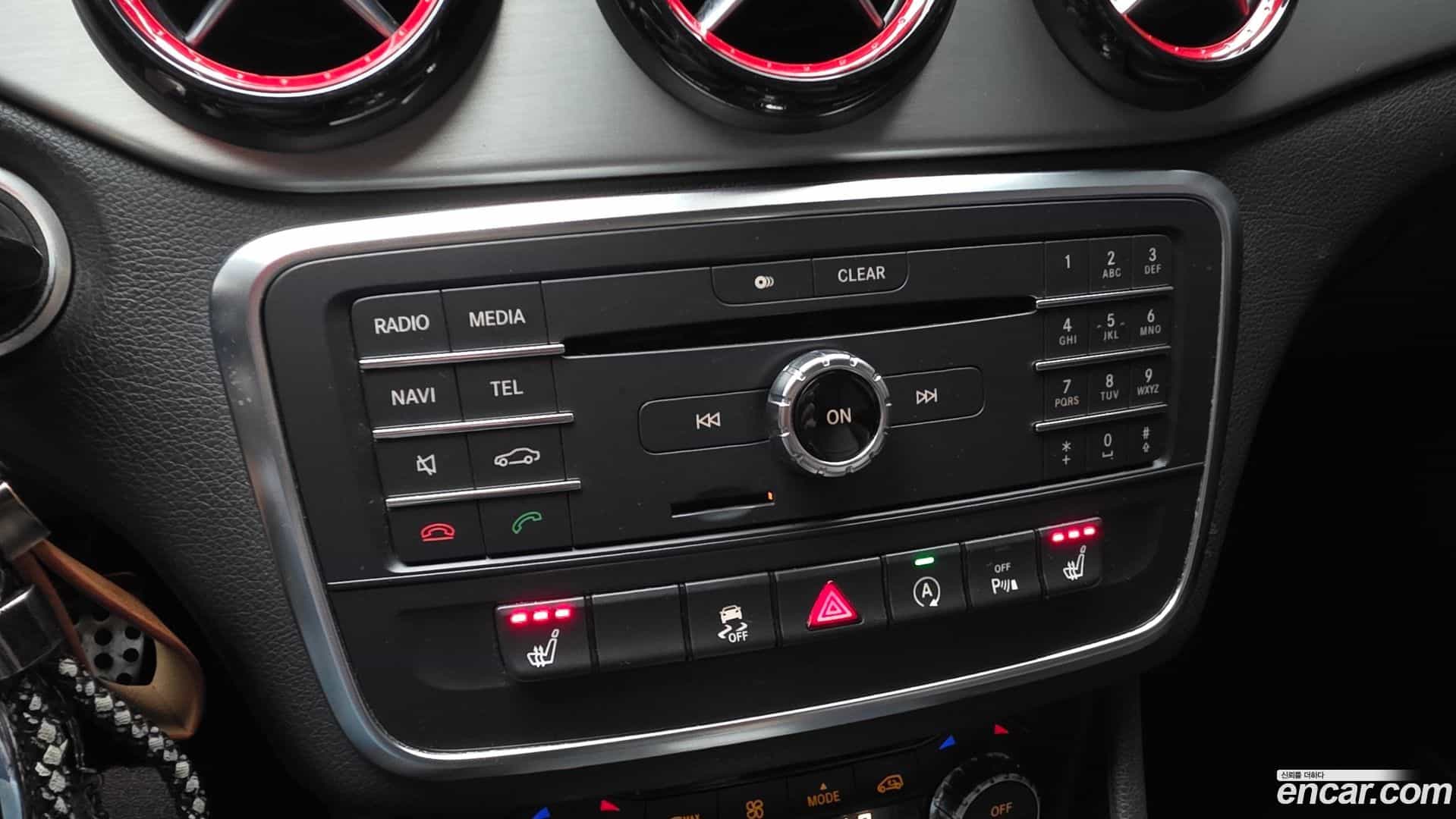 CLA-Class Mercedes-Benz 2015.2-OPTION-020