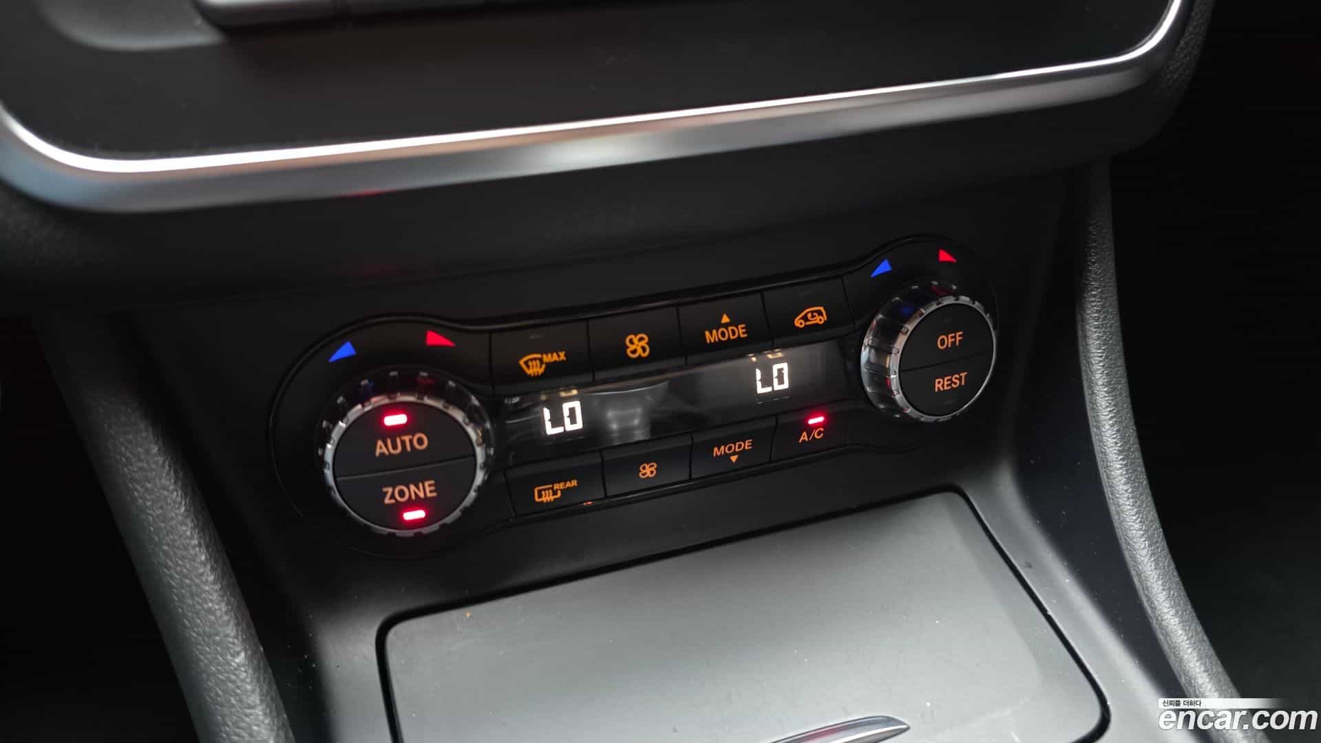 CLA-Class Mercedes-Benz 2015.2-OPTION-021