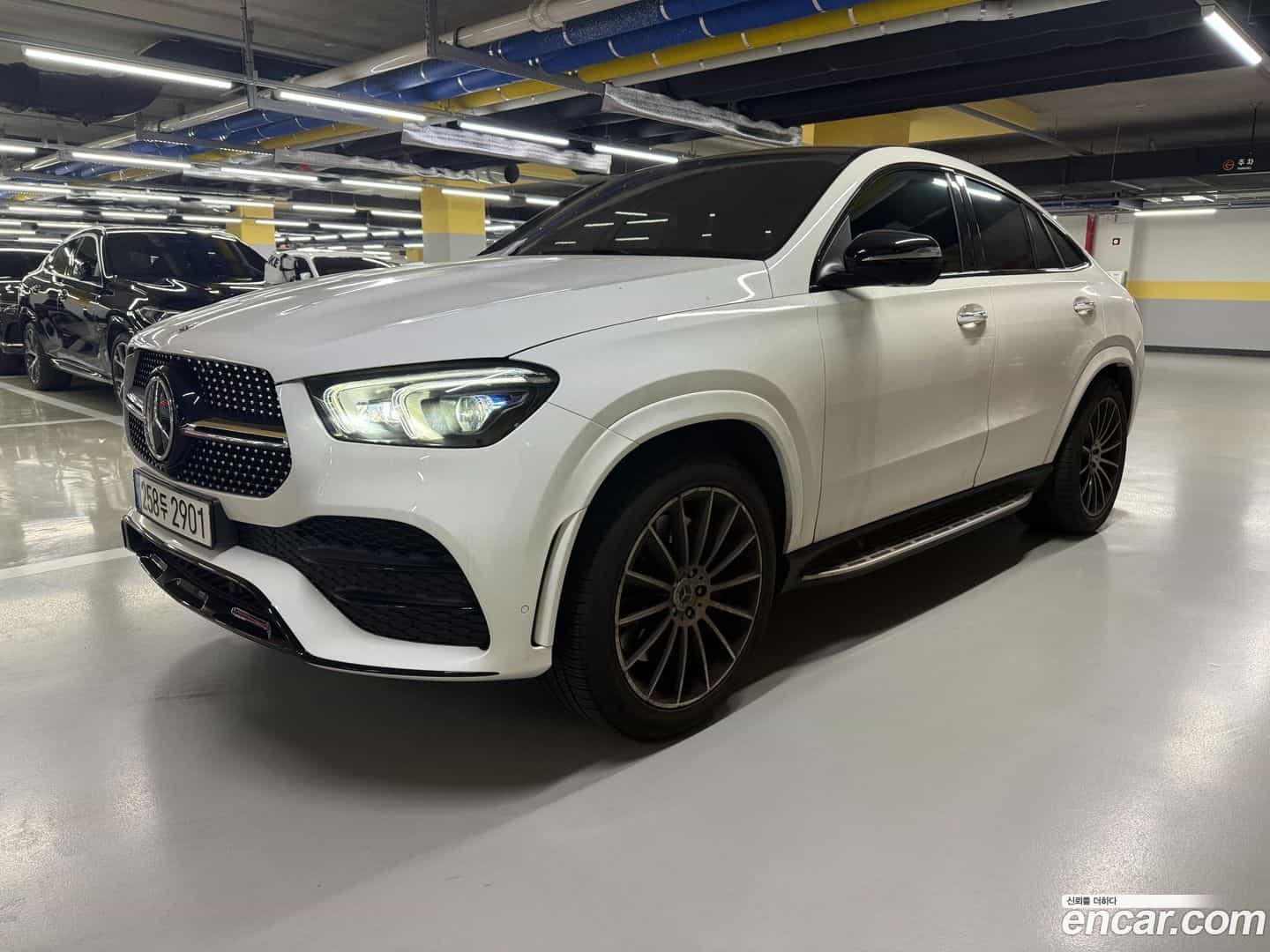 GLE-Class Mercedes-Benz 2022.9-OUTER-001