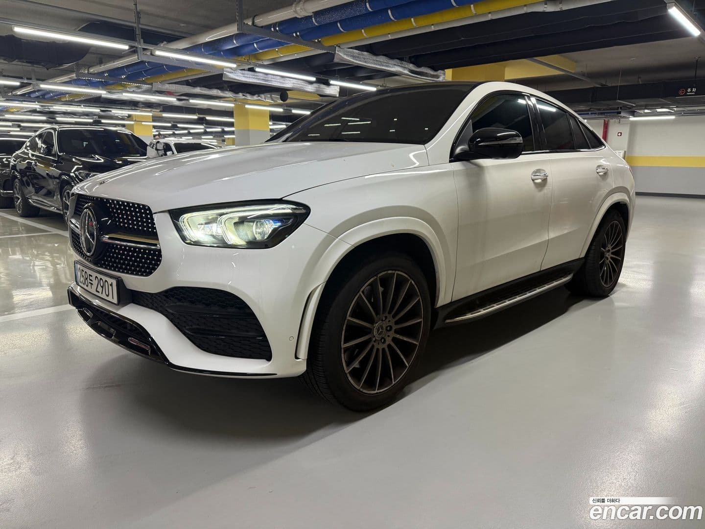 Main__Slider__Photo:GLE-Class Mercedes-Benz 2022.9-0