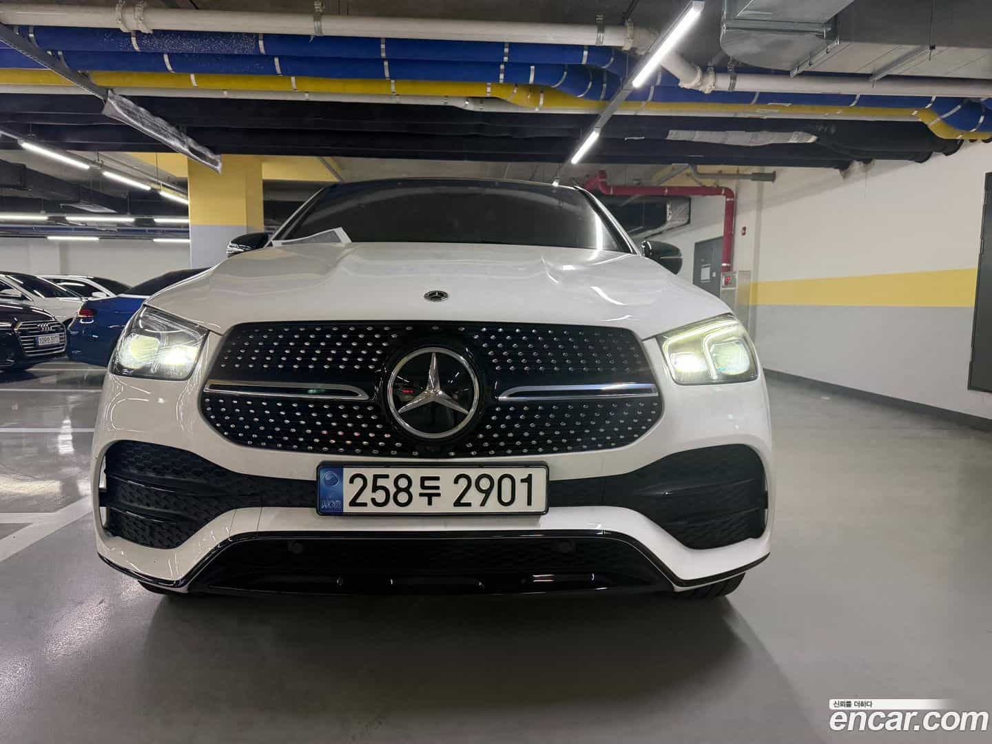 GLE-Class Mercedes-Benz 2022.9-OUTER-003