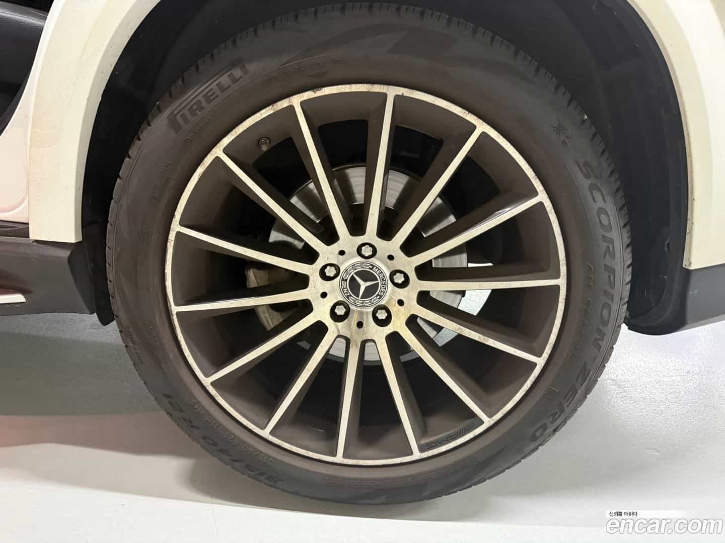 GLE-Class Mercedes-Benz 2022.9-OUTER-005