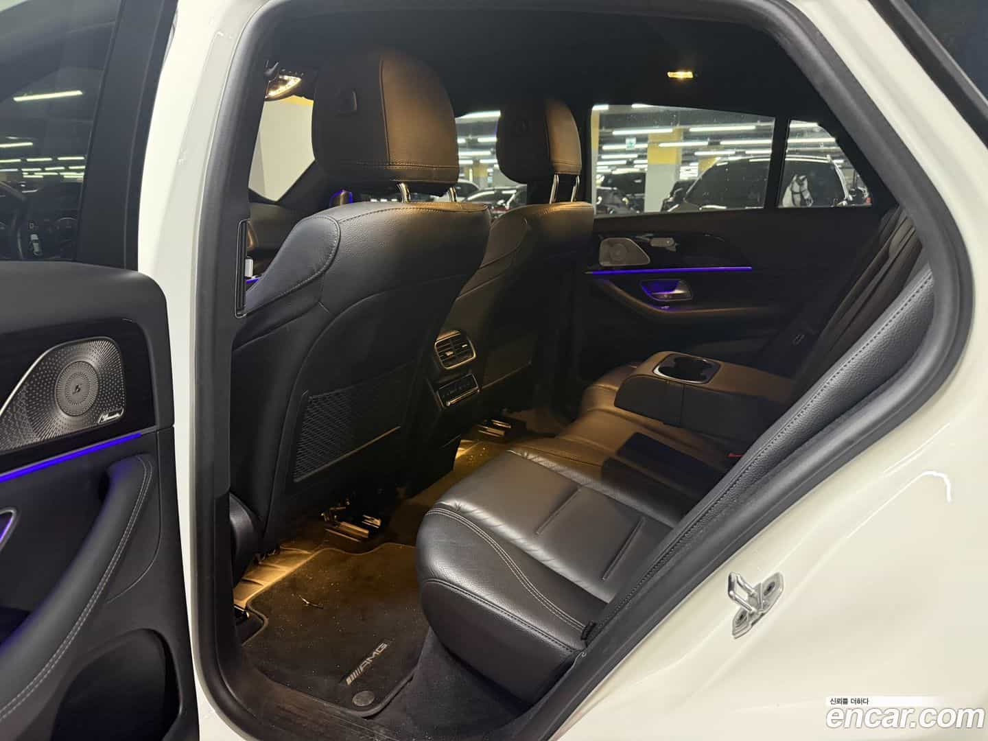 GLE-Class Mercedes-Benz 2022.9-INNER-007