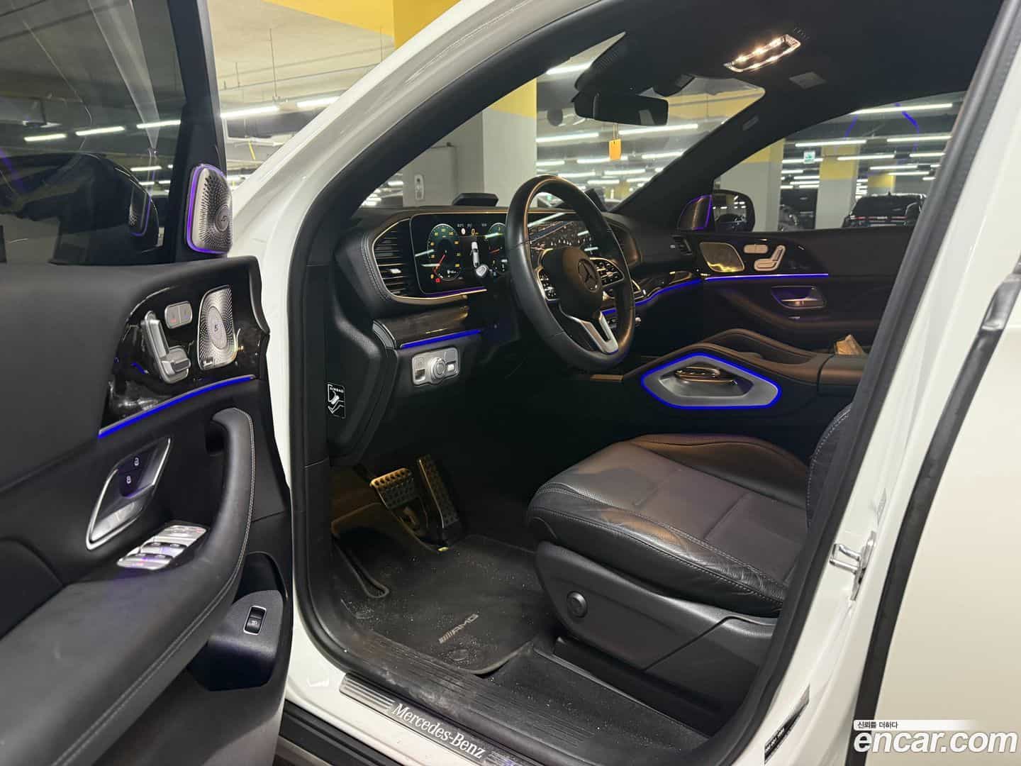 GLE-Class Mercedes-Benz 2022.9-INNER-008