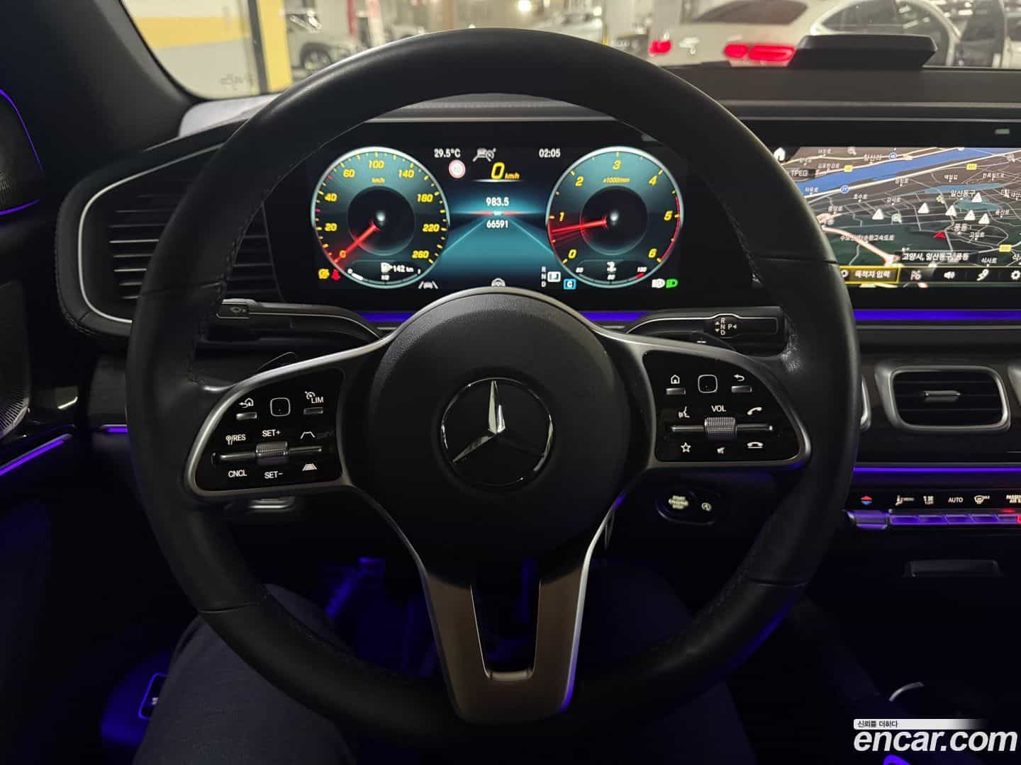 GLE-Class Mercedes-Benz 2022.9-INNER-010