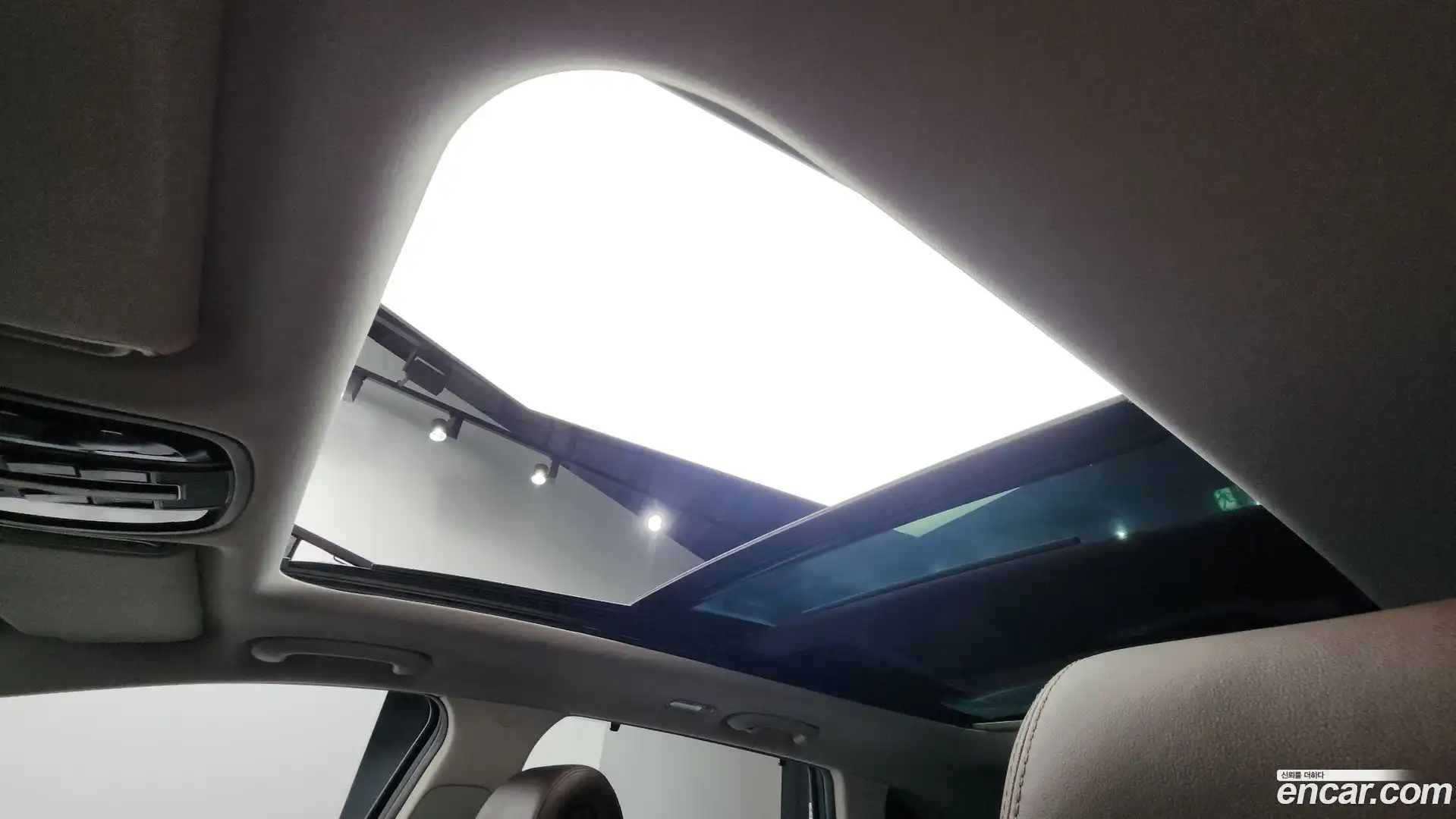 Sorento Kia 2016.8-OPTION-020