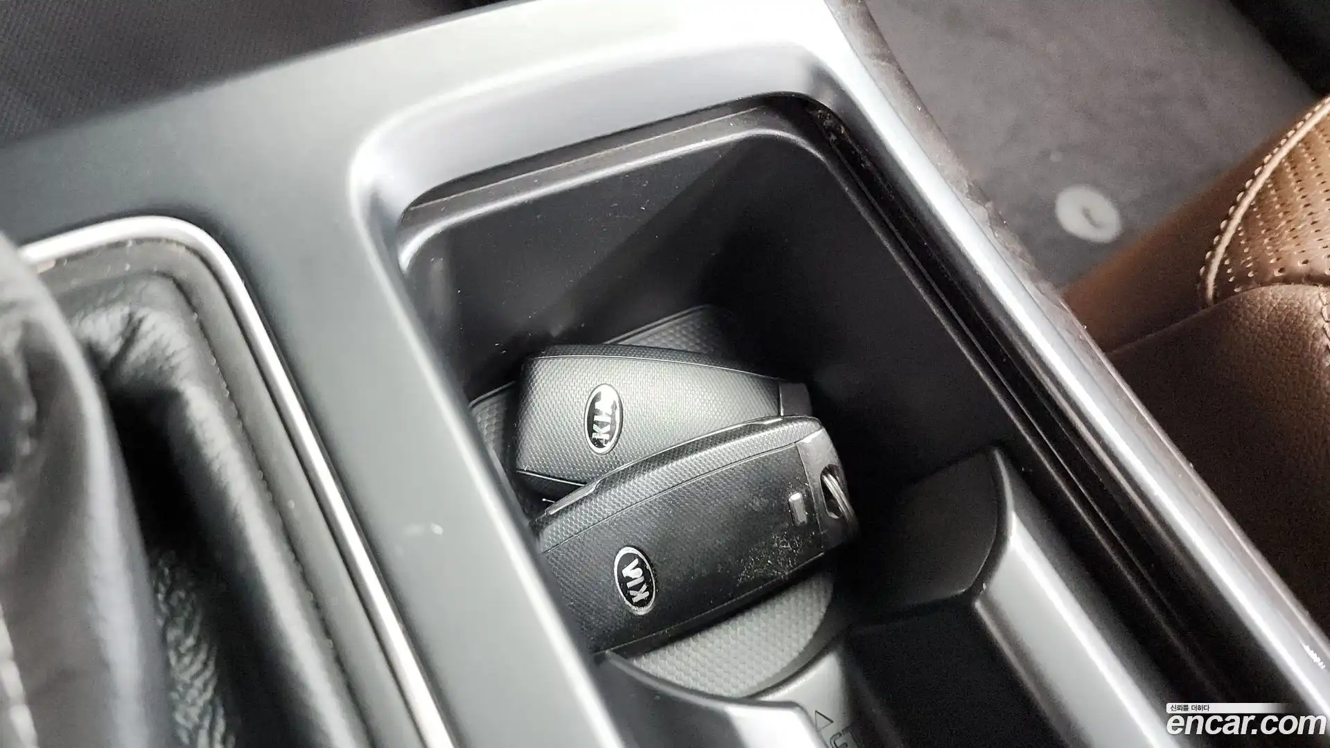 Sorento Kia 2016.8-OPTION-024
