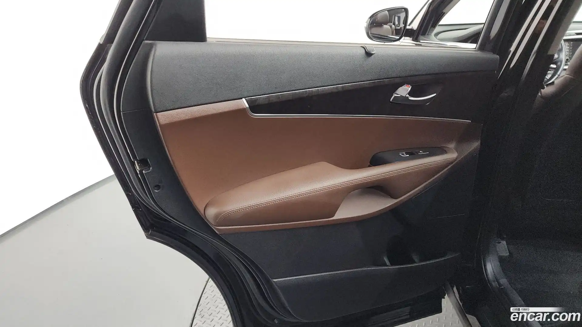 Sorento Kia 2016.8-INNER-035