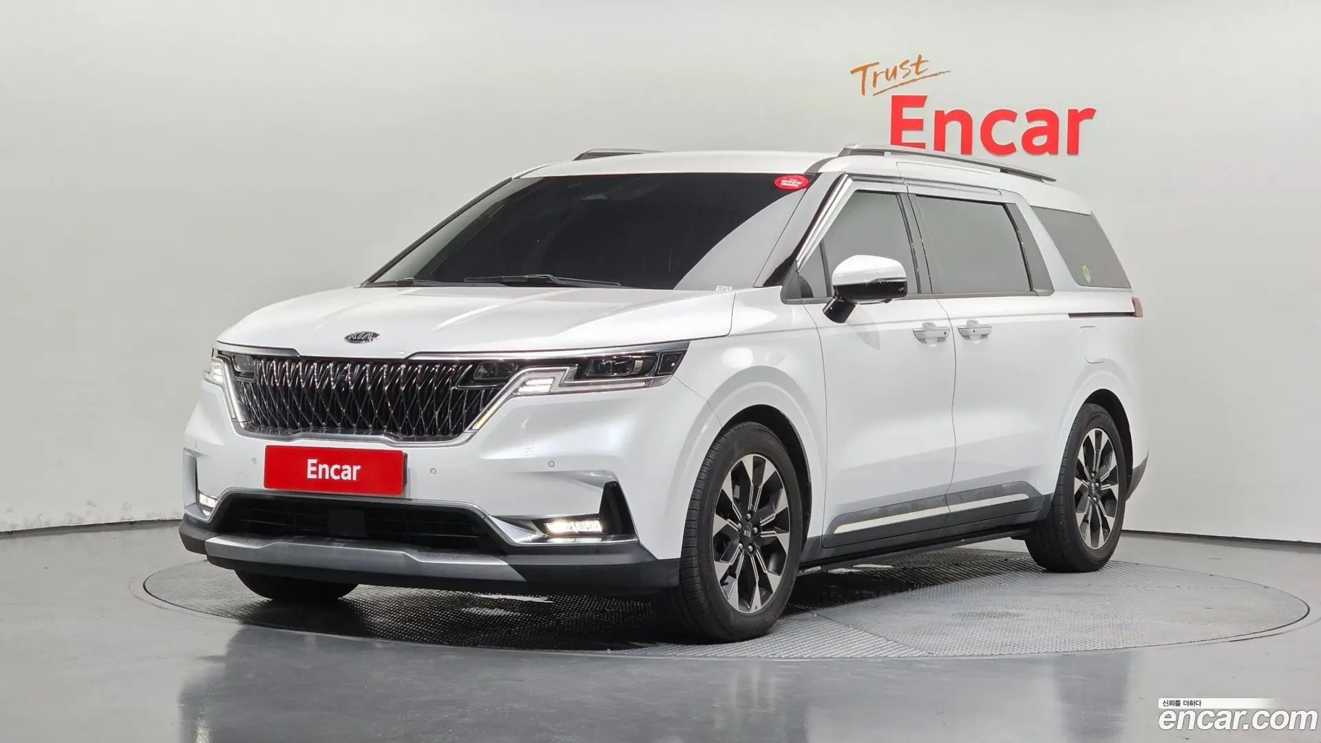 Main__Slider__Photo:Canival Kia 2021.5-0