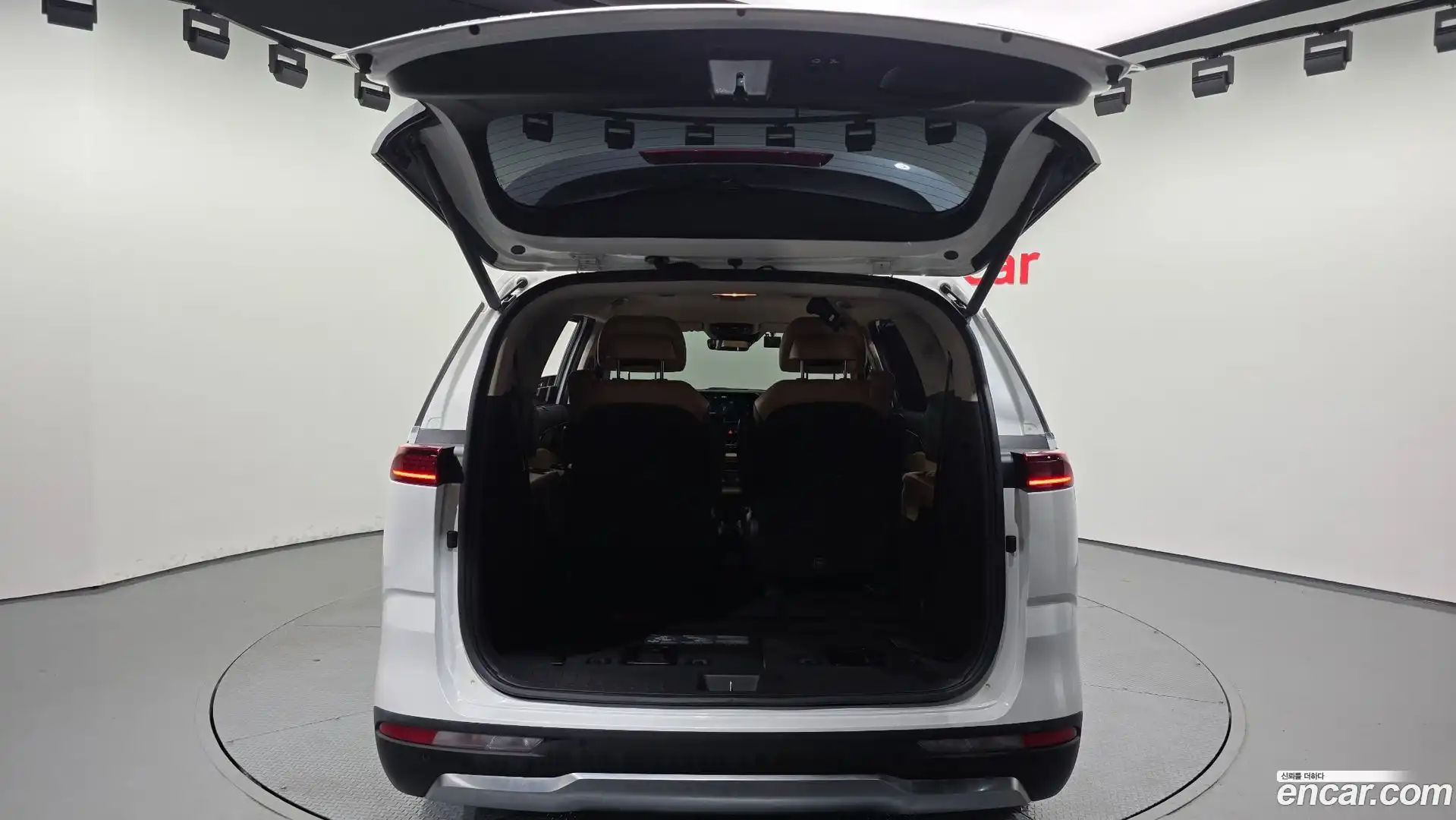 Canival Kia 2021.5-OPTION-024
