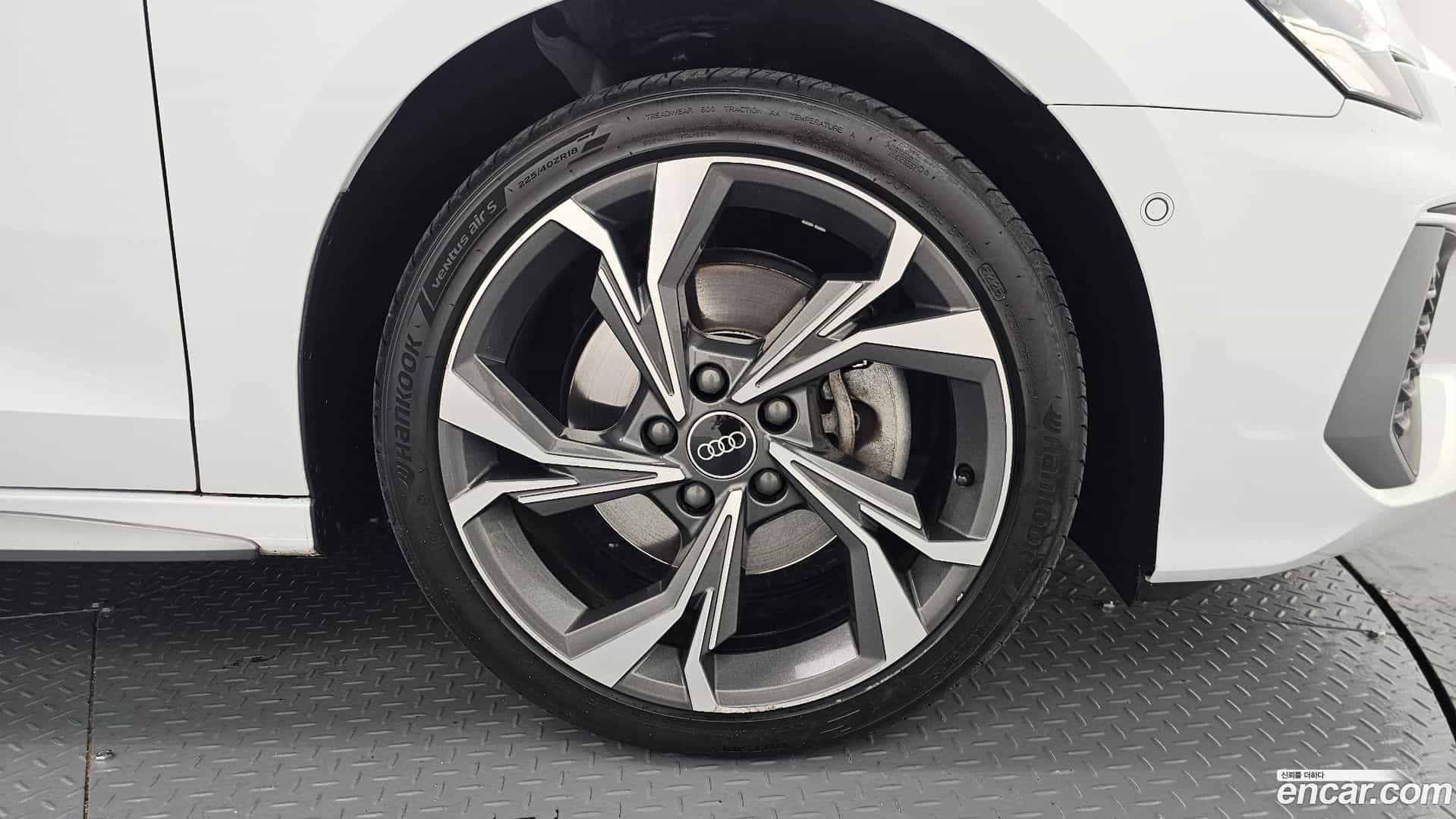 A3 Audi 2023.10-OUTER-005