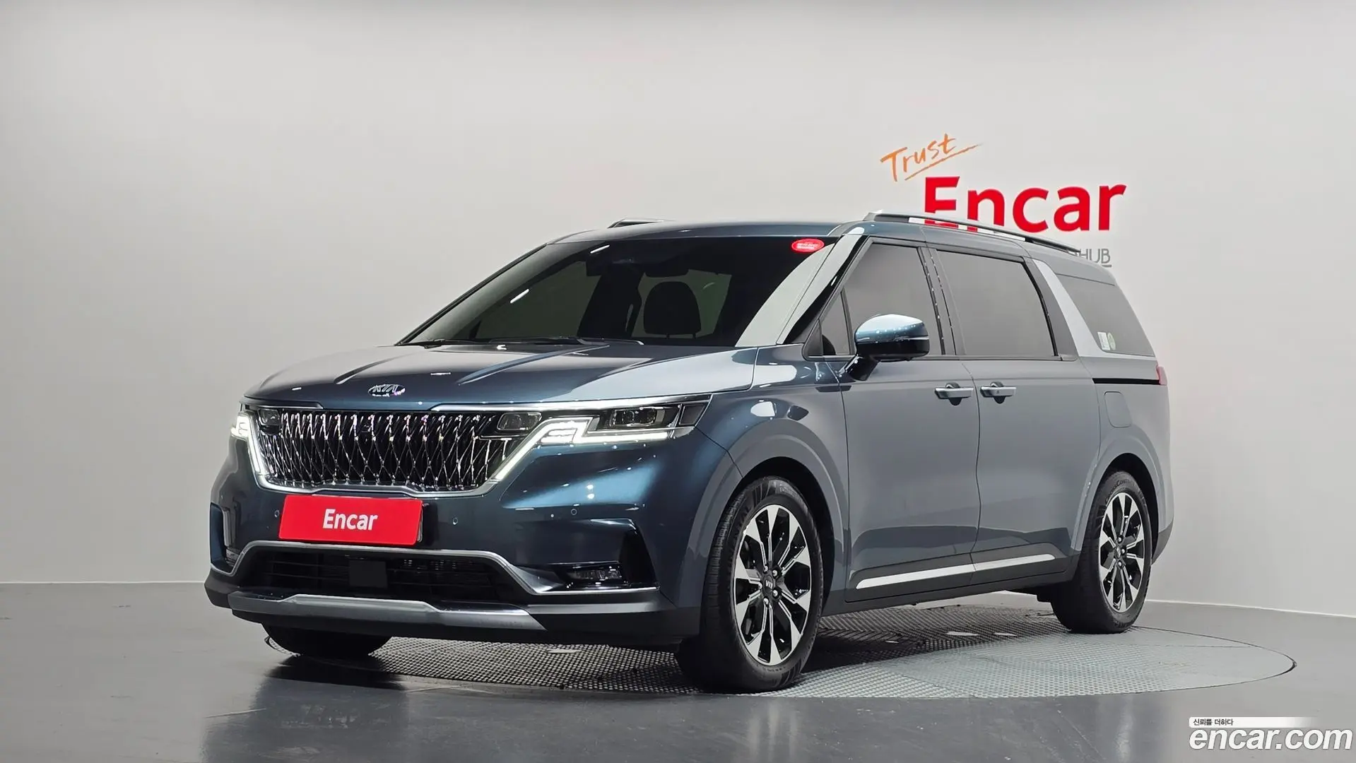 Main__Slider__Photo:Canival Kia 2020.11-0