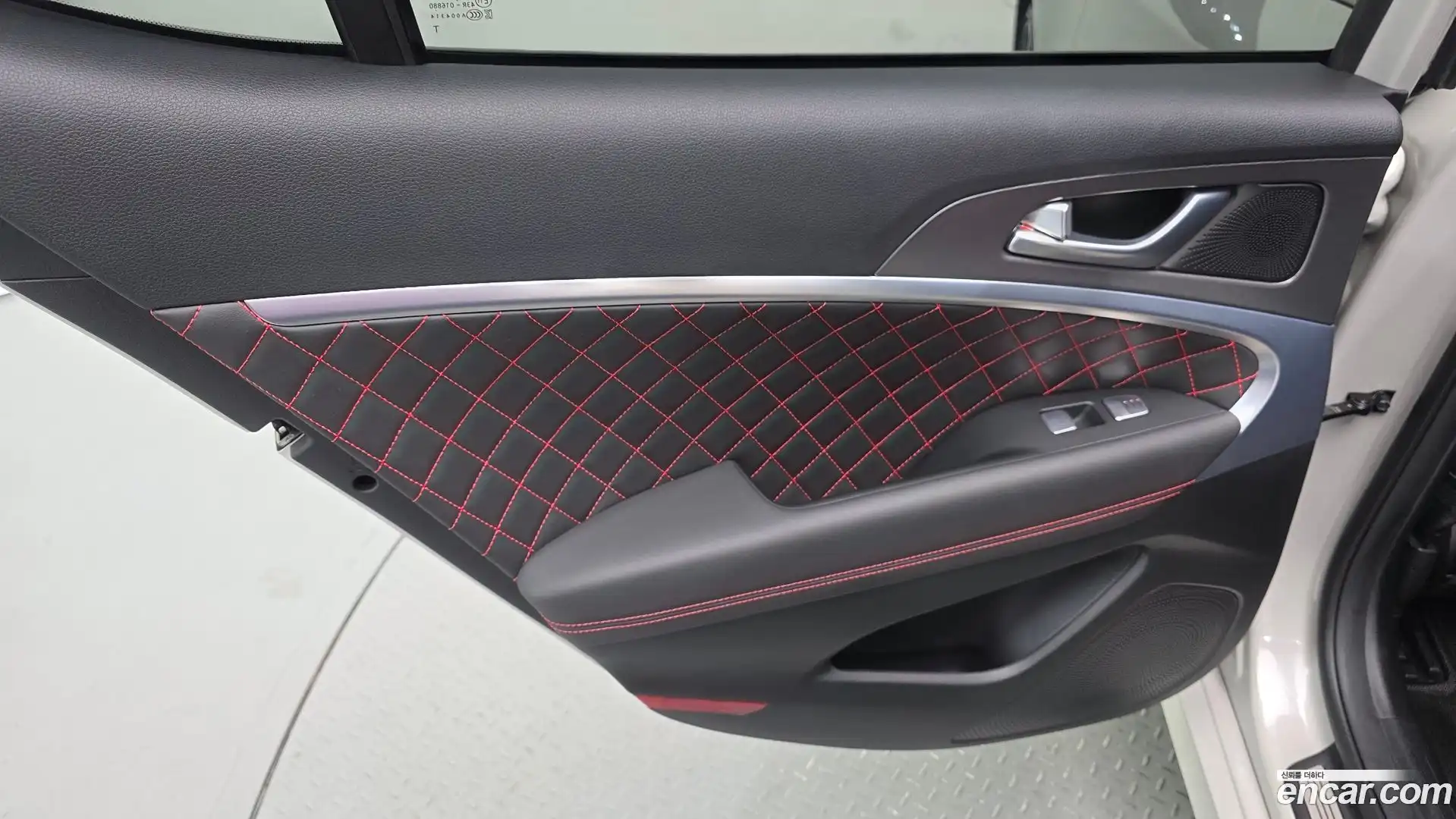 G70 Genesis 2023.11-INNER-035