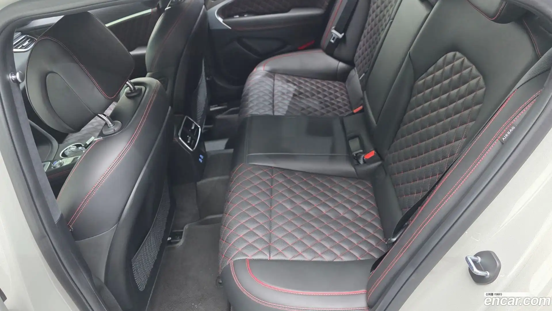 G70 Genesis 2023.11-INNER-036