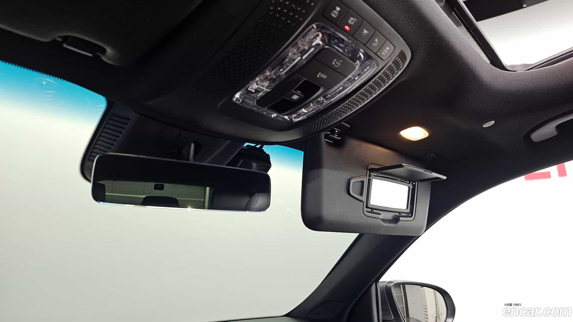 GLB-Class Mercedes-Benz 2021.6-OPTION-043