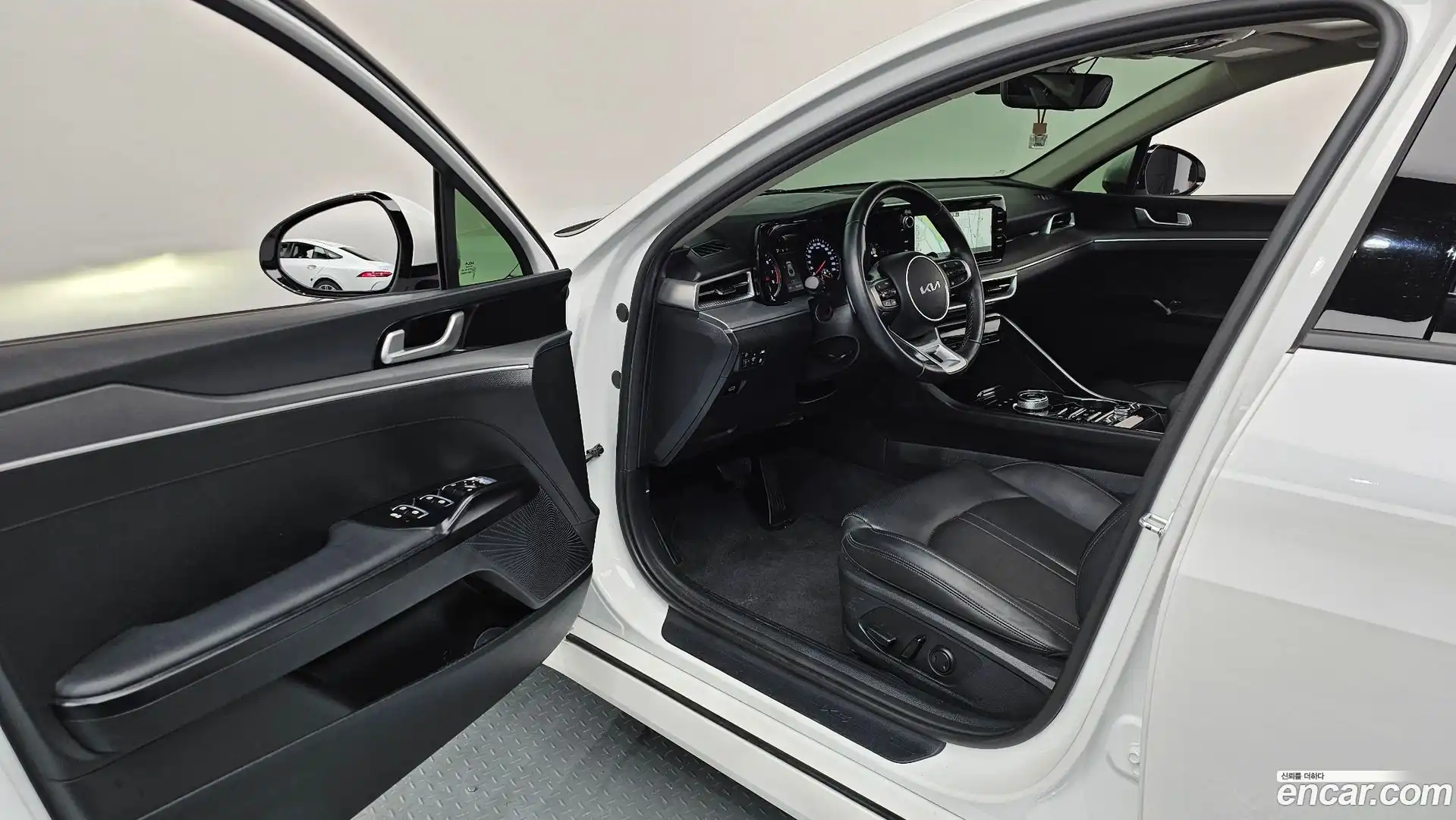 K5 Kia 2023.2-INNER-010