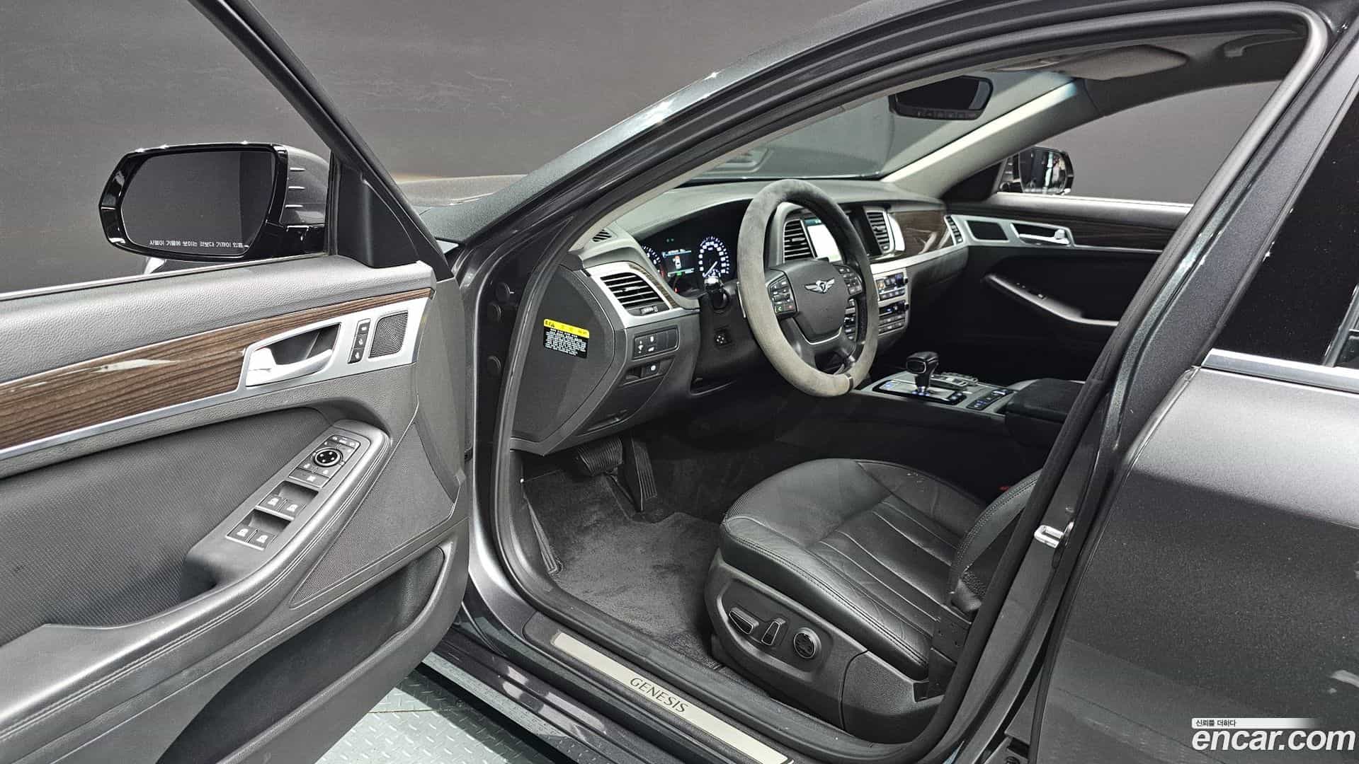 G80 Genesis 2017.3-INNER-010
