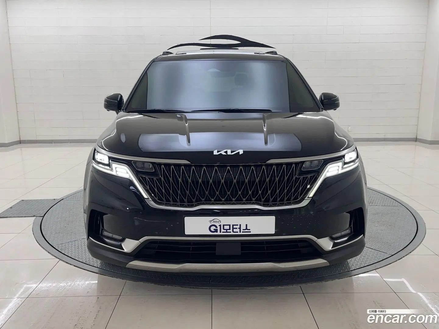 Main__Slider__Photo:Canival Kia 2022.4-0