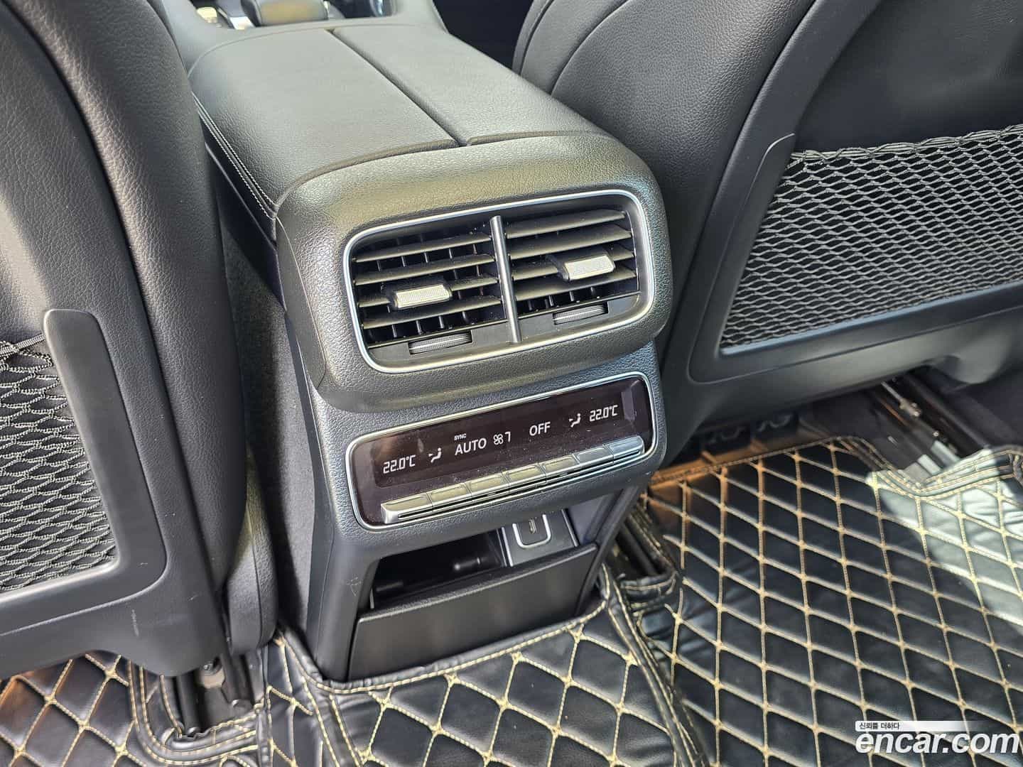 GLE-Class Mercedes-Benz 2020.7-OPTION-015