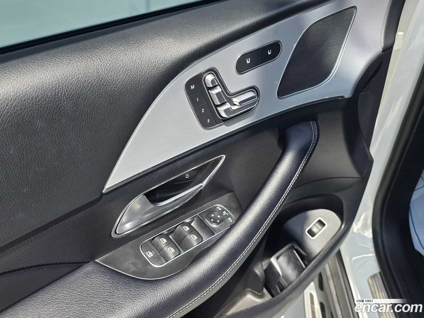 GLE-Class Mercedes-Benz 2020.7-OPTION-016