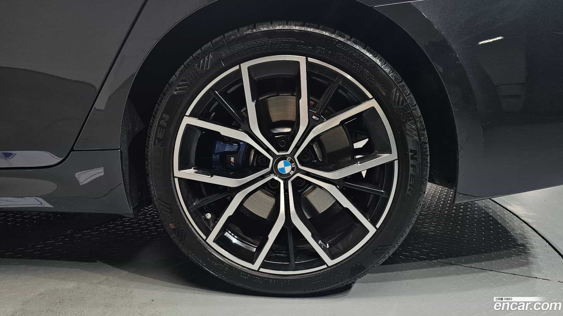 5-Series BMW 2021.4-OUTER-031