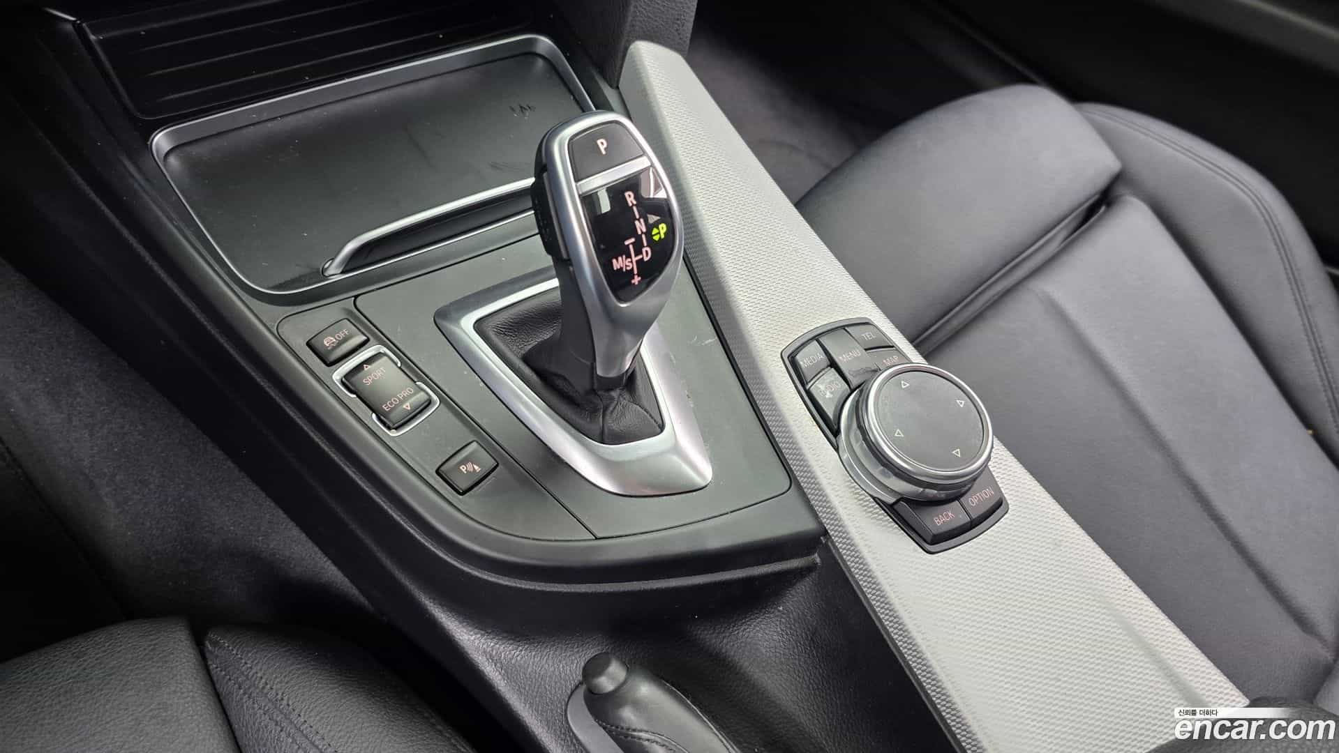 3-Series BMW 2016.7-INNER-009