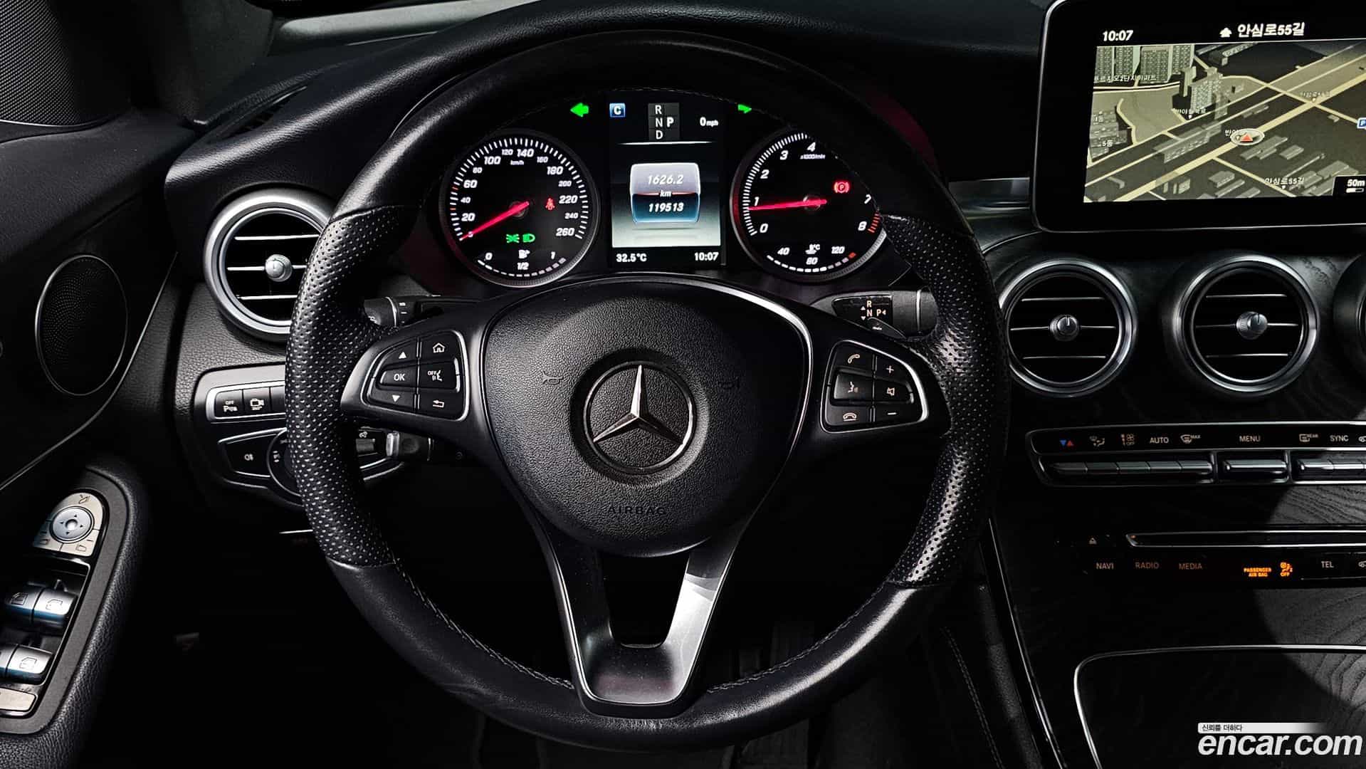 GLC-Class Mercedes-Benz 2019.3-OPTION-017
