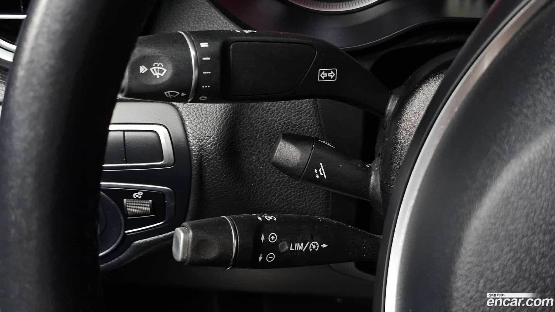 GLC-Class Mercedes-Benz 2019.3-OPTION-018